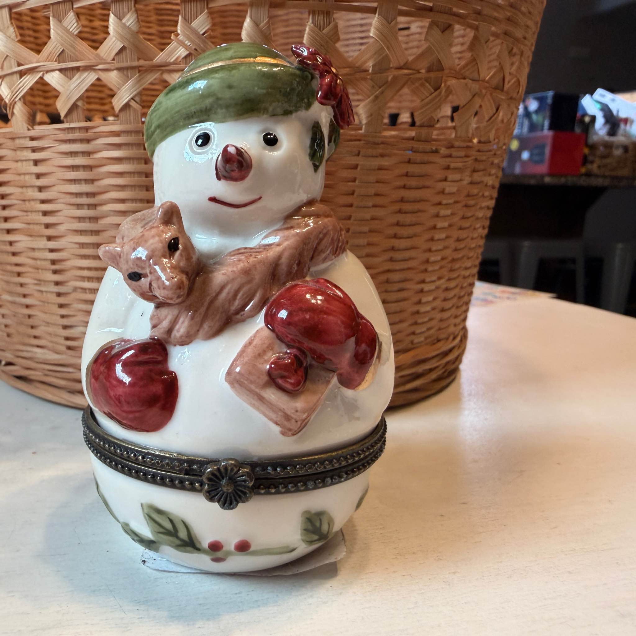 The Villeroy & Boch Snow woman she has a tiny rough spot on the