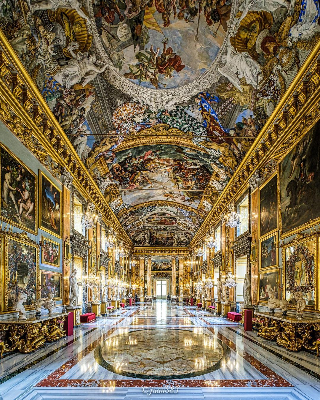 Traces - Colonna Gallery Museum and Art Gallery. Palazzo Colonna is one ...