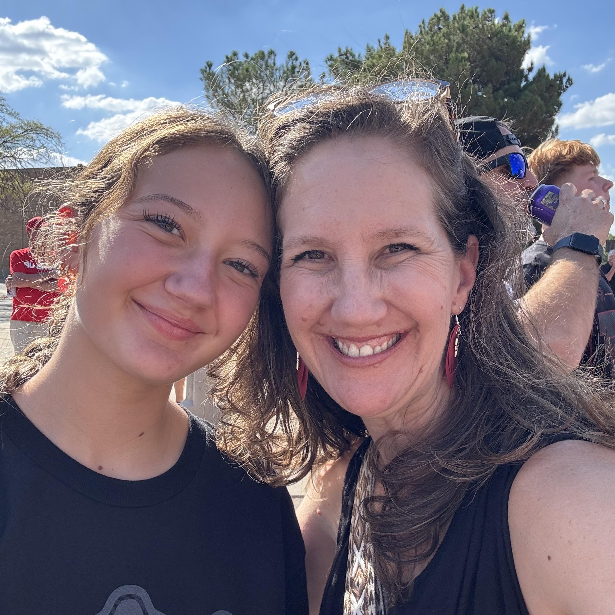 Day 1: Sneakpeek into earning in travel! 👀 | Diane Felux