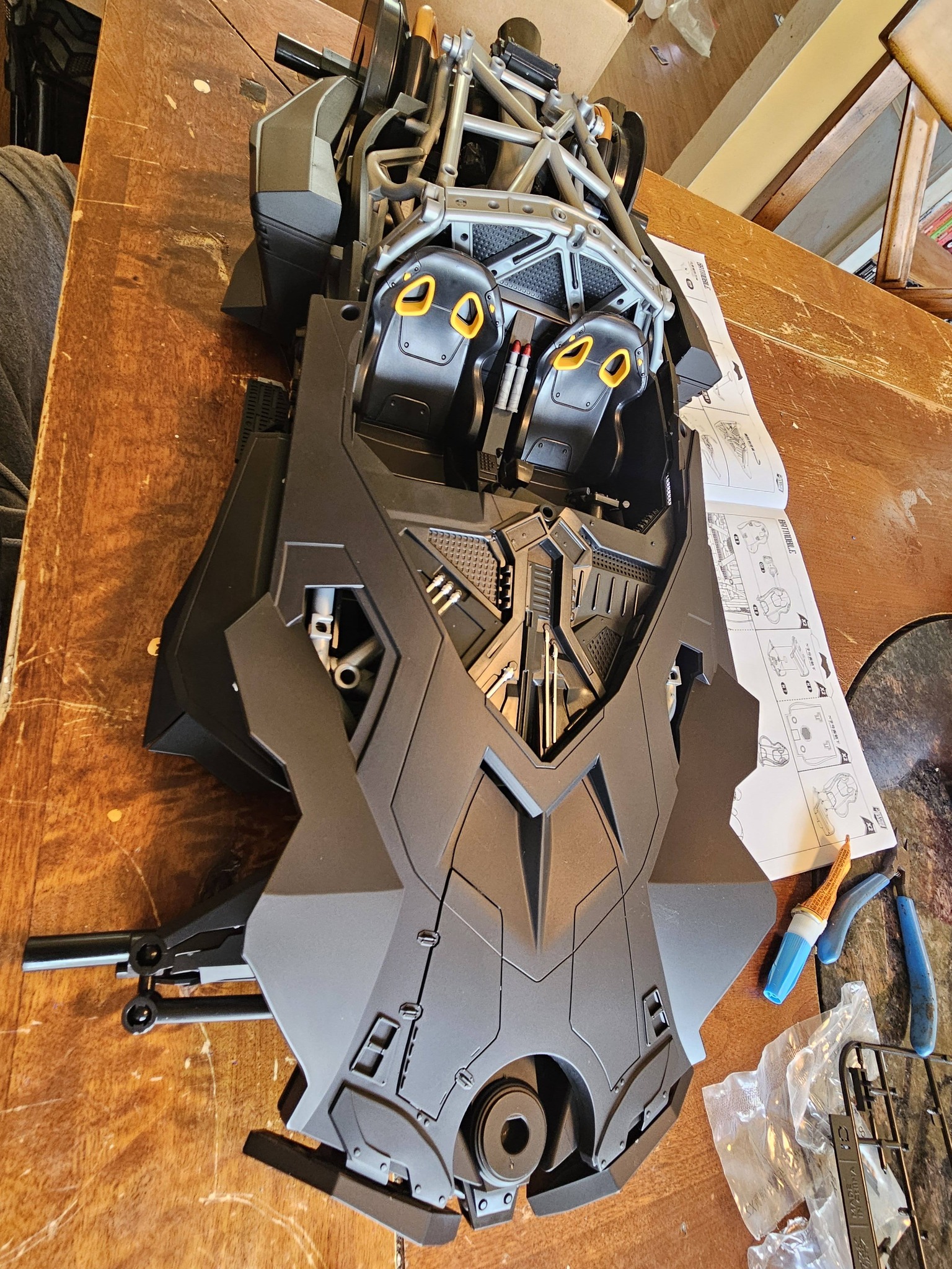Lpzz X U-p-finegures 1/12 Scale Transformable Batmobile Model Review