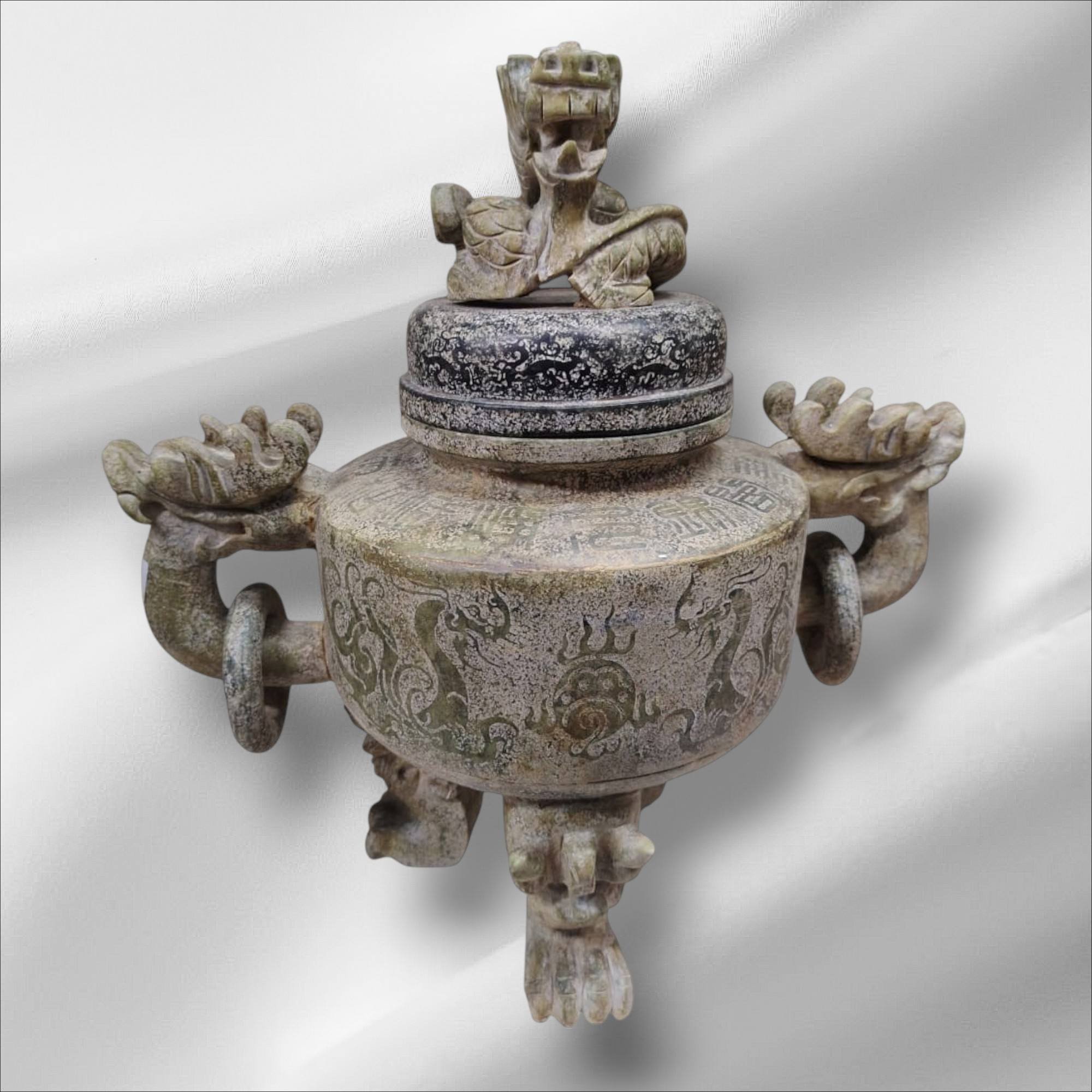 中国美術 白磁 饕餮紋 三足 双耳 香炉 高13.8cm(LC632) 中国美術 白磁 饕餮紋 三足 双耳 香炉 高13.8cm(LC632) 中国美術 白磁