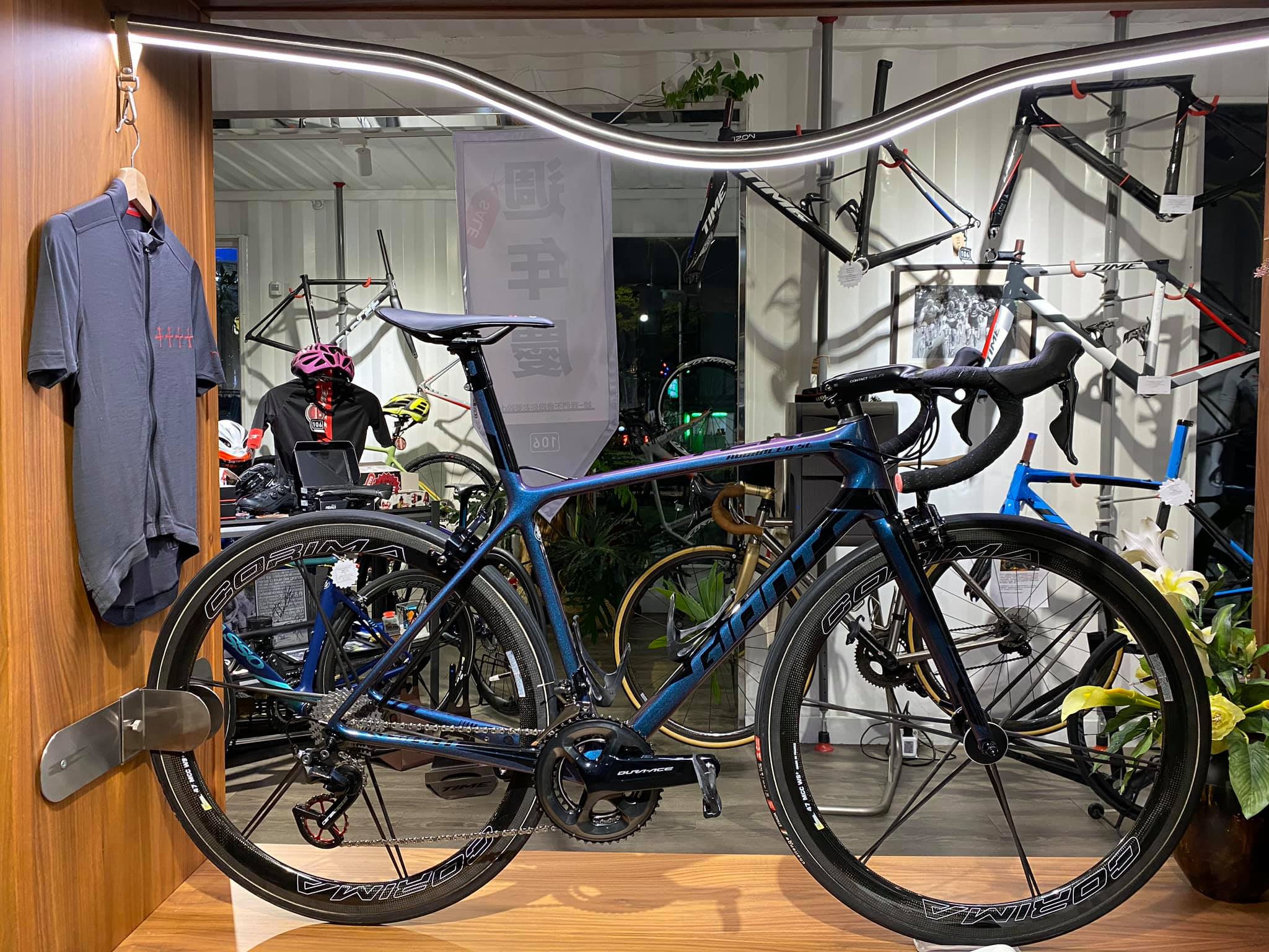 106 Clubhouse - TCR 配上MCC 就是好看 6.6公斤 車主說感覺爬坡時「多了一齒」... | Facebook