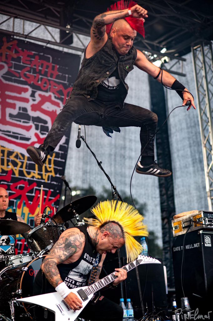 The Casualties - Flying into the next show like........