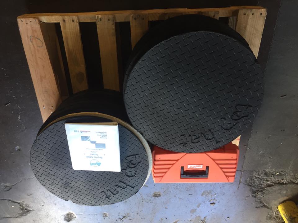 Top Hat Risers