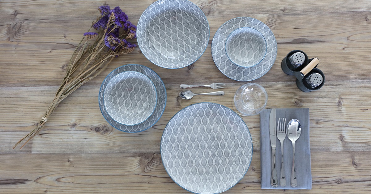Dieses wunderschöne Geschirr fällt euren Gästen bei der nächsten Dinnerparty bestimmt auf 👀🍽️. Durch die unterschiedlichen Farbkombinationen passt es zu jeglichen Anlässen & das schon ab 1,29€ 🎉. Übe