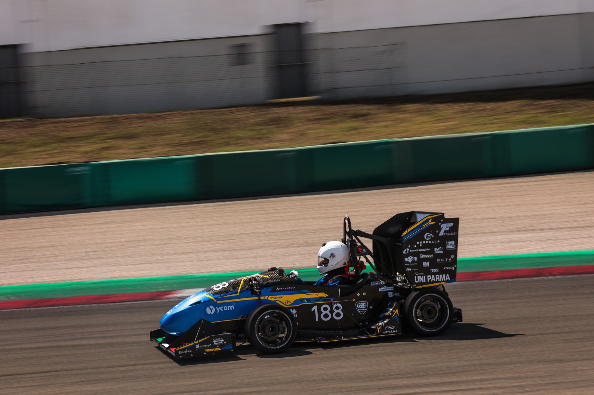 Unibs Motorsport -... - Unibs Motorsport - Formula SAE Team