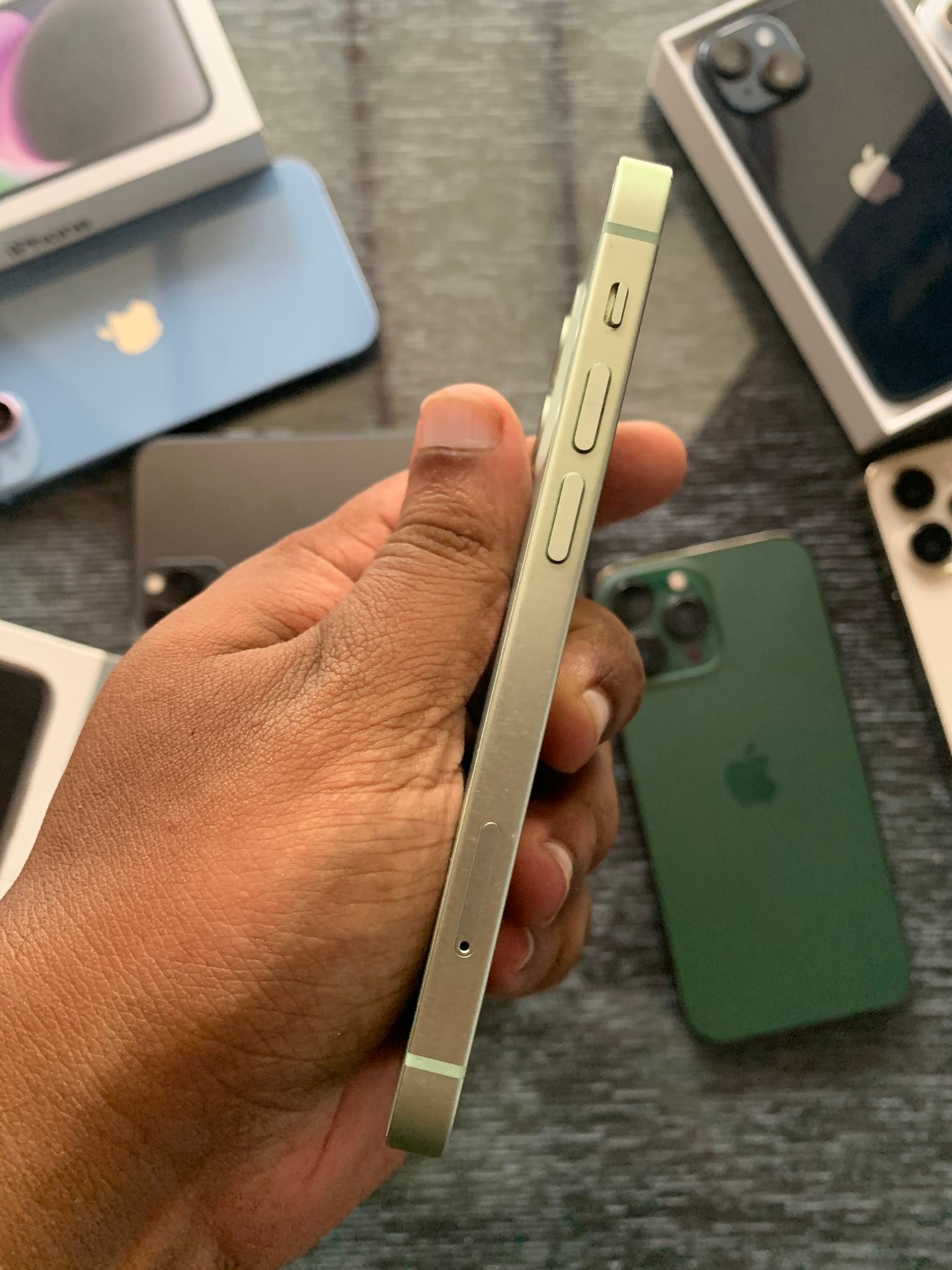 Apple iPhone 12 mini 128gb Green Condition 98% Battery health 70 