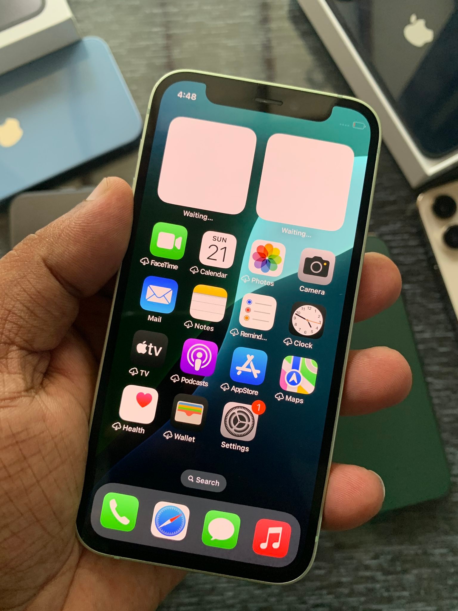 Apple iPhone 12 mini 128gb Green Condition 98% Battery health 70 