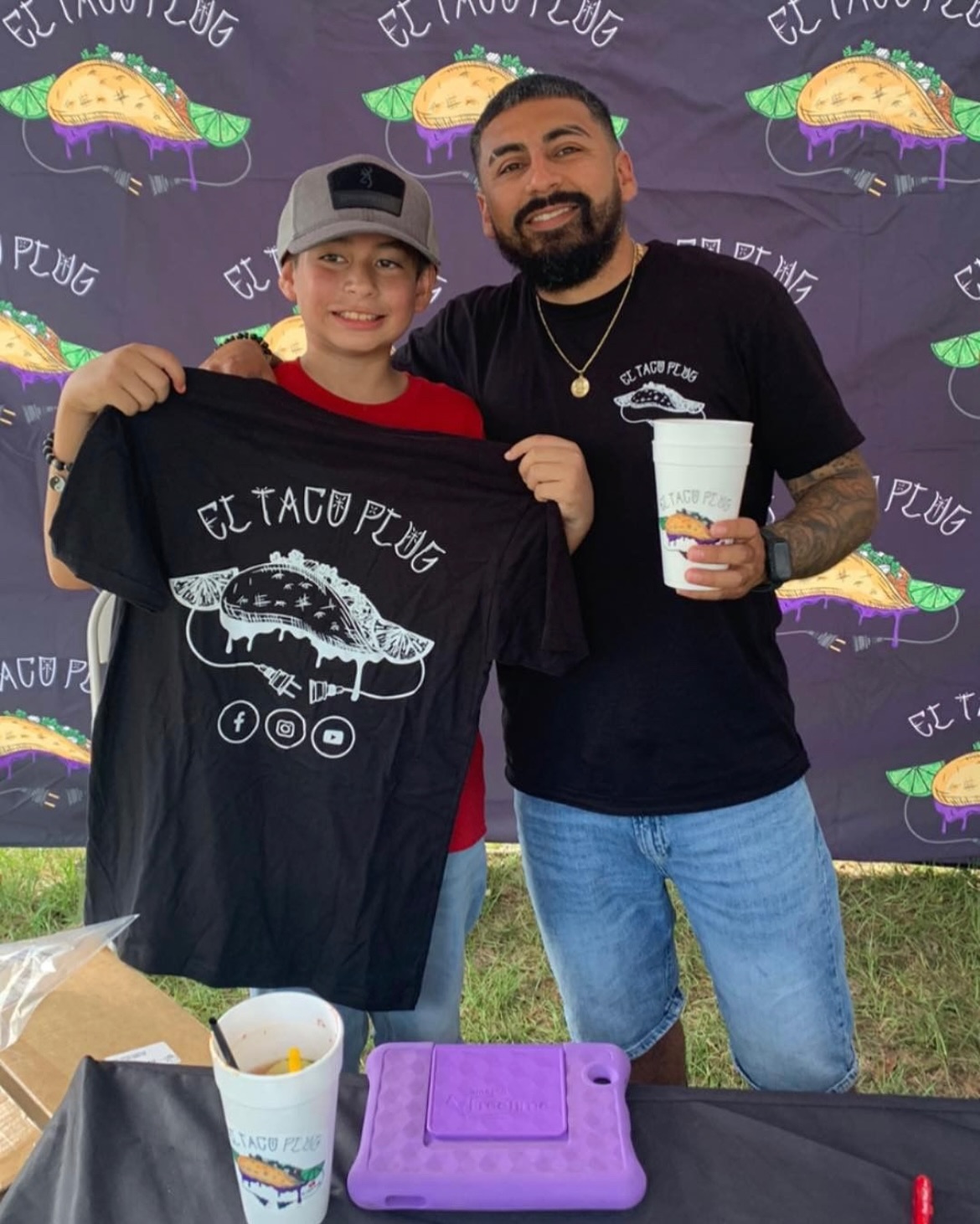 El TACO PLUG - El TACO PLUG added a new photo — at Tacos...