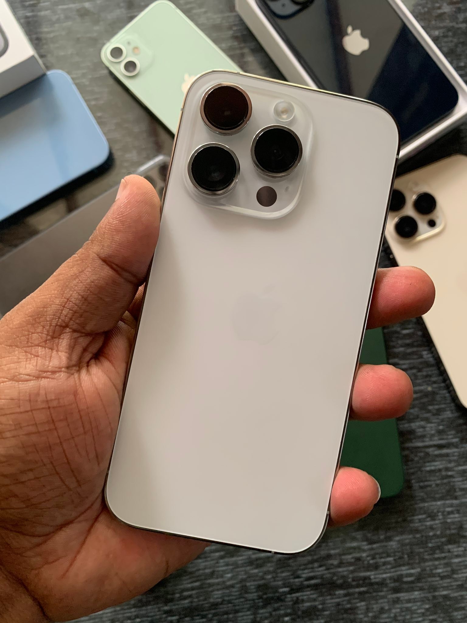 Apple iPhone 14 Pro 256gb Silver Condition 99% Battery health 93 