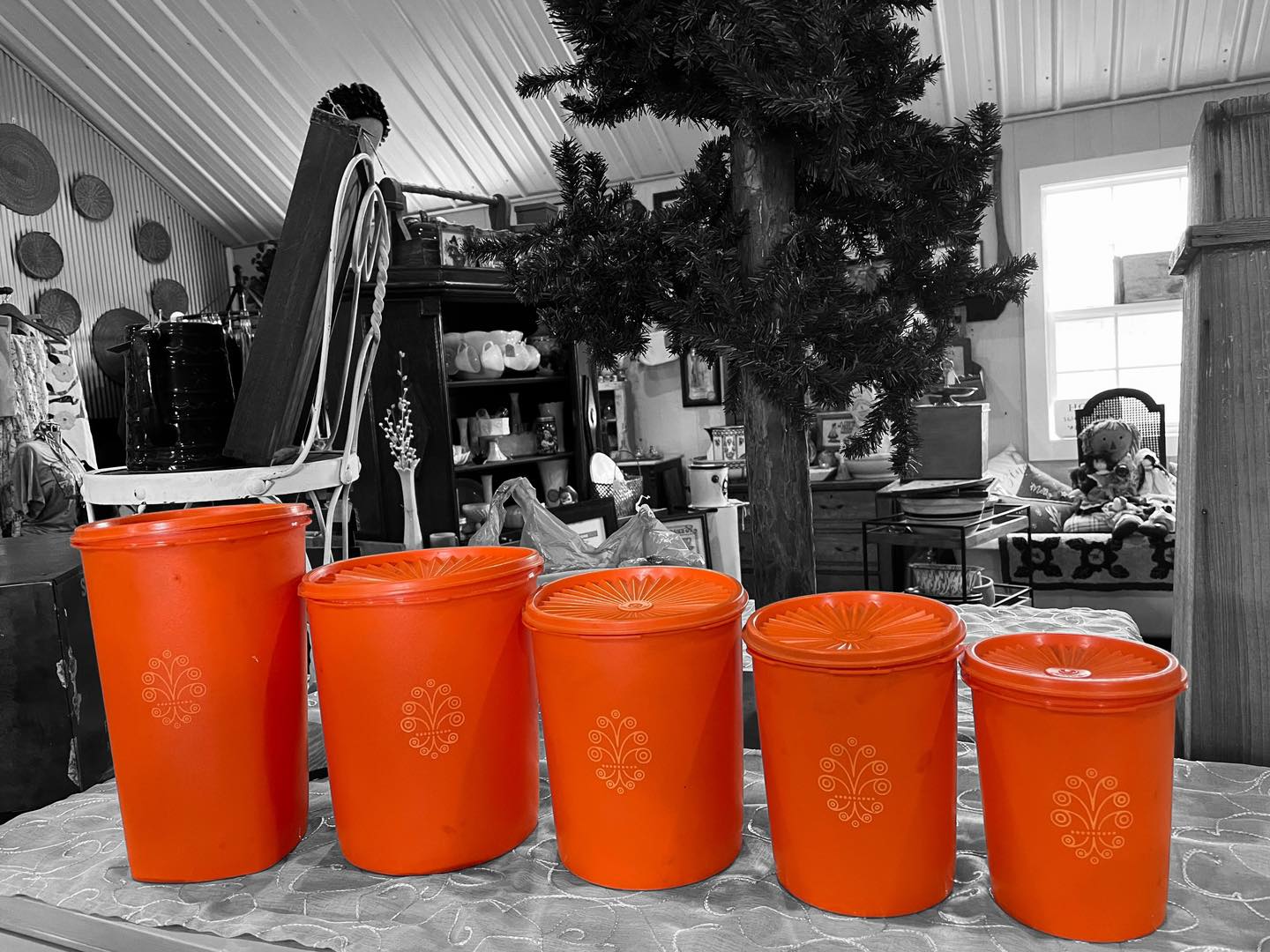 Retro orange 5-piece Tupperware set for sale