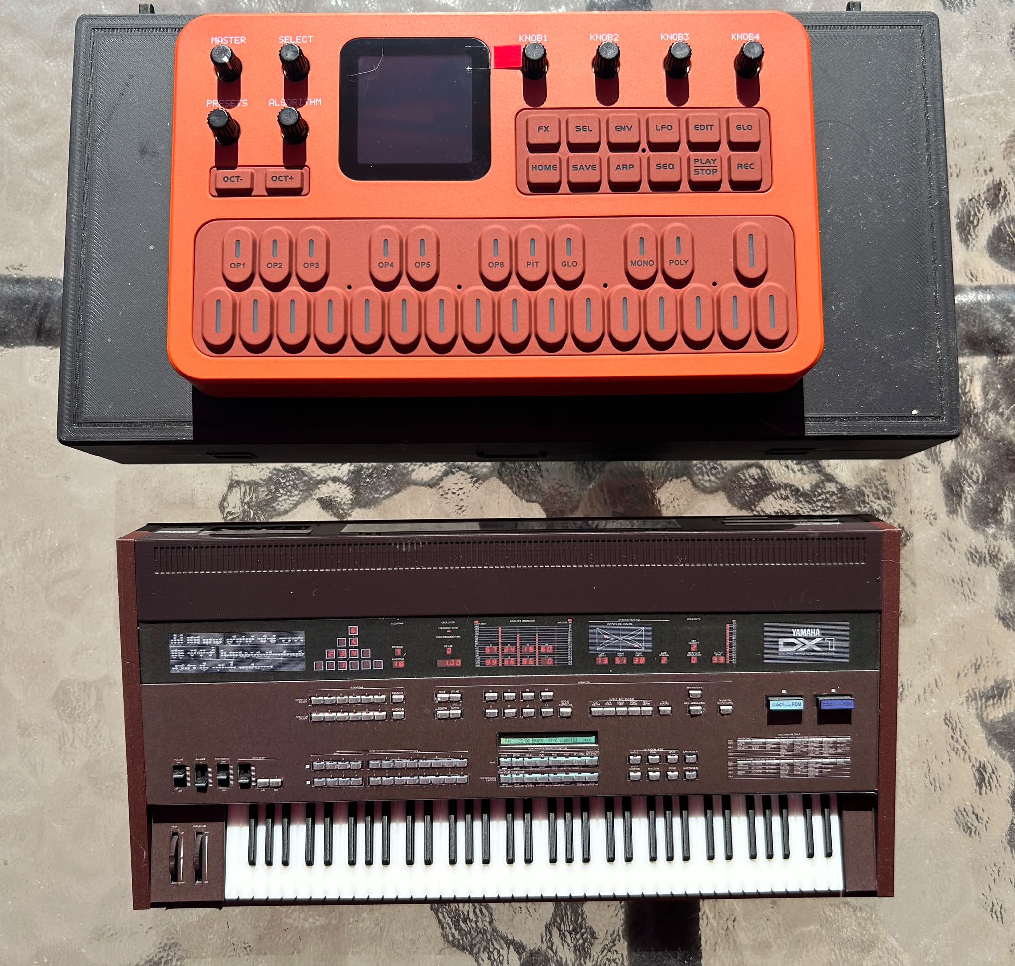 M-VAVE FM-1: a budget-friendly DX-7-style desktop FM polysynth