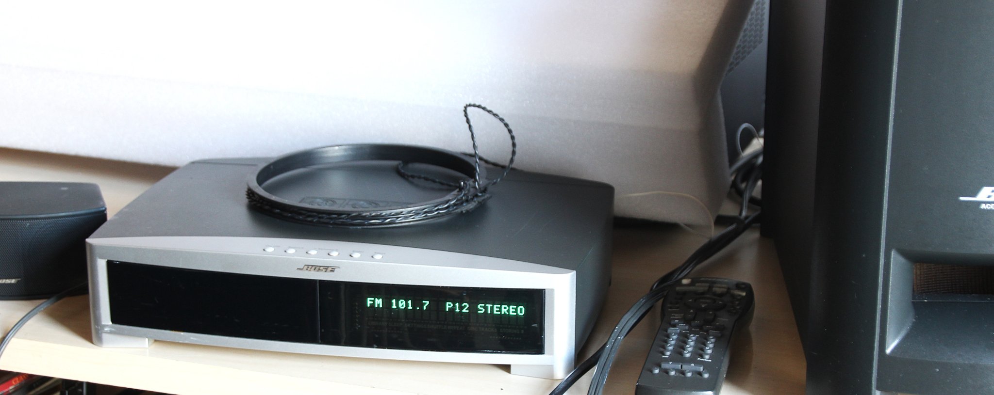 BOSE Model AV3-2-1 II Media Center Sound System