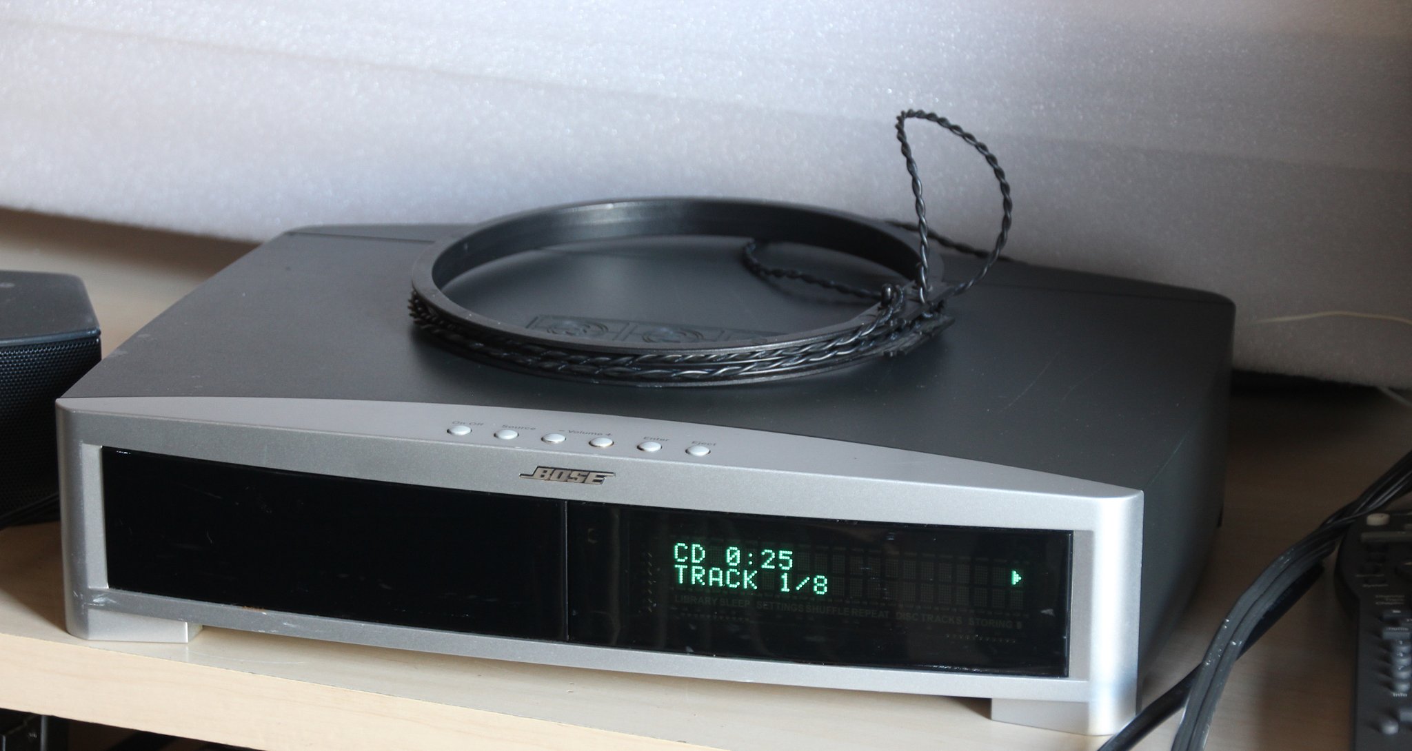 BOSE Model AV3-2-1 II Media Center Sound System