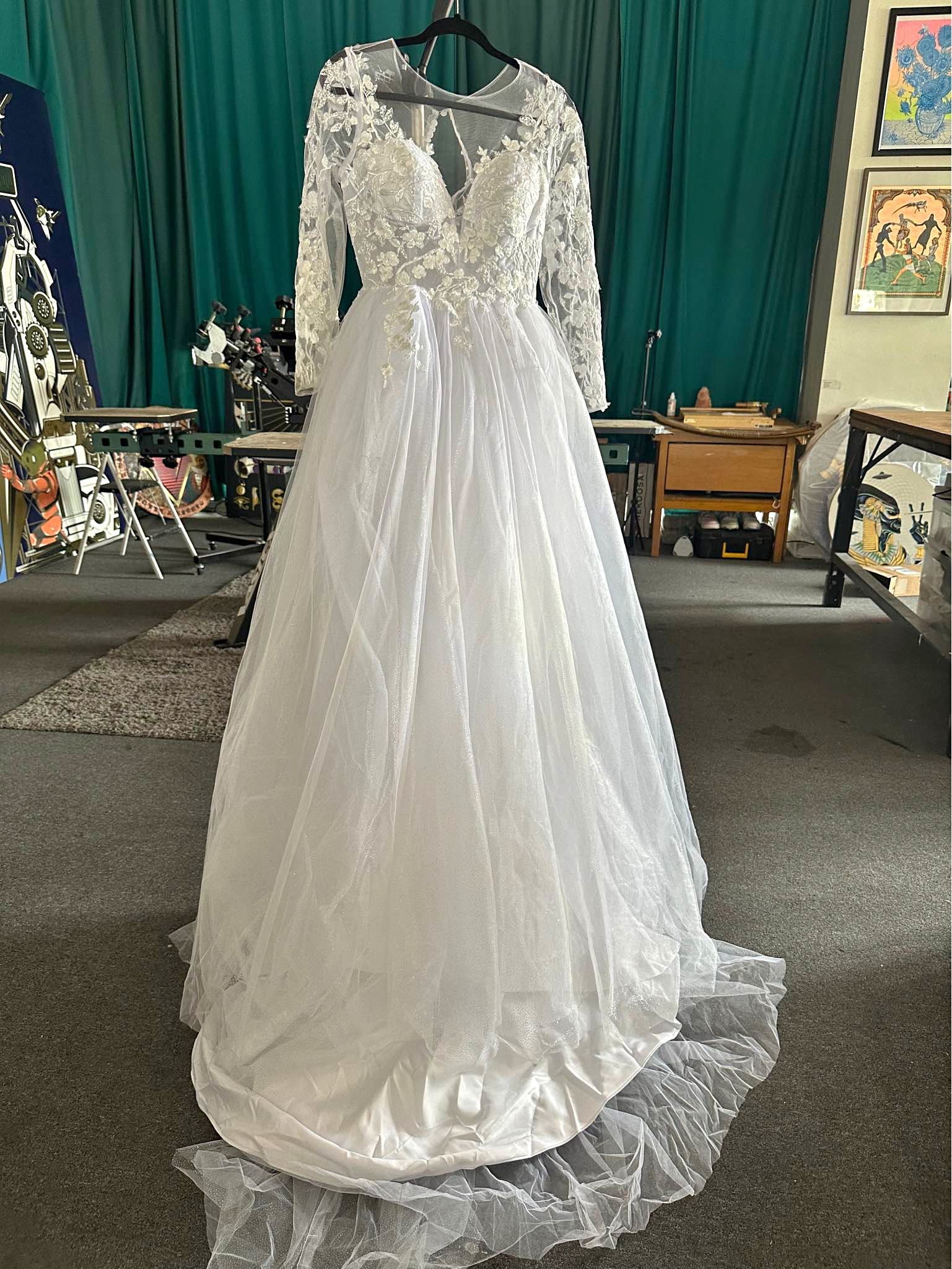 White Dresses for sale in Los Angeles, California