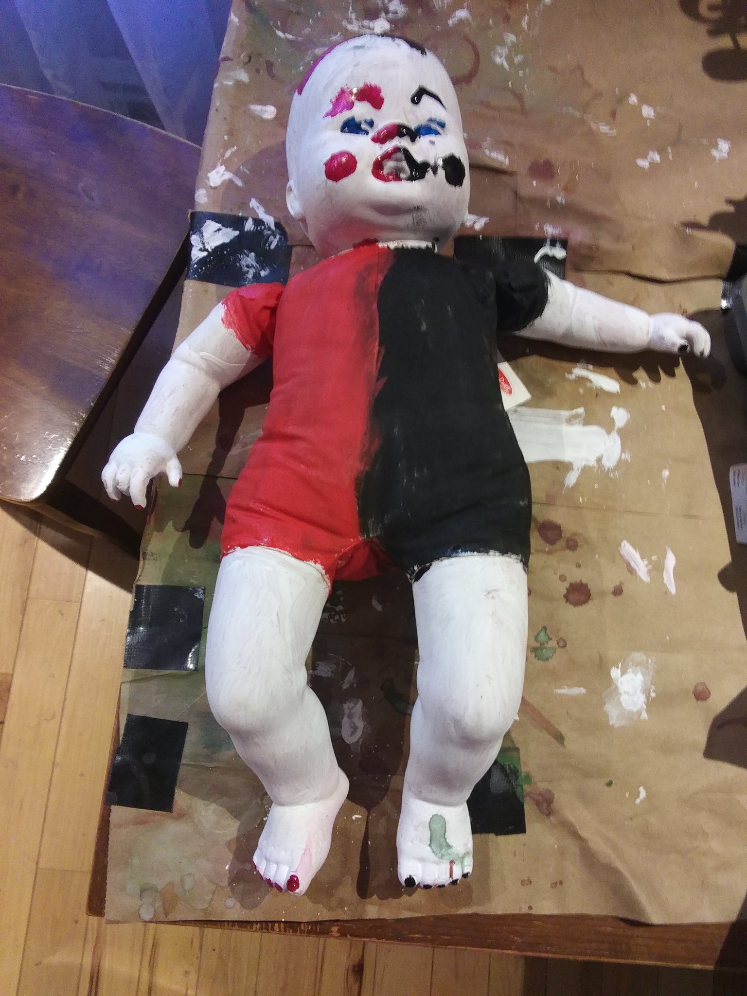 Ripper the chainsaw clown... - Ripper the chainsaw clown