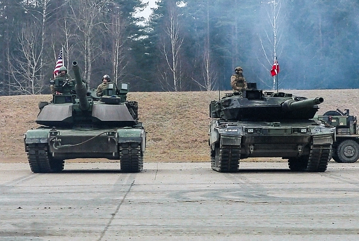 M1 - U.S. Army M1A2 SEP v3 Abrams and Royal Danish Army (Hæren) Leopard ...
