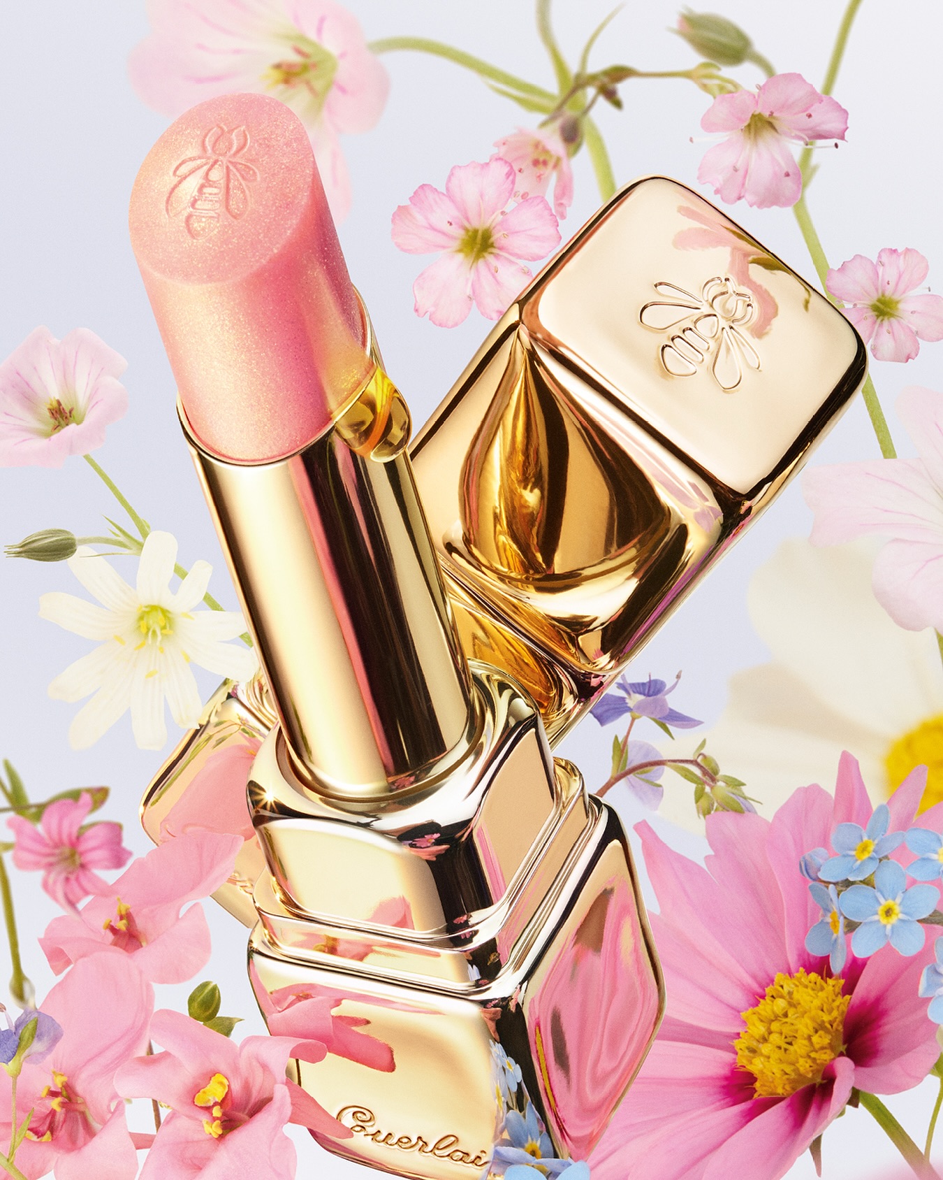 Guerlain - Tailormade shimmery shades that adapt to lips