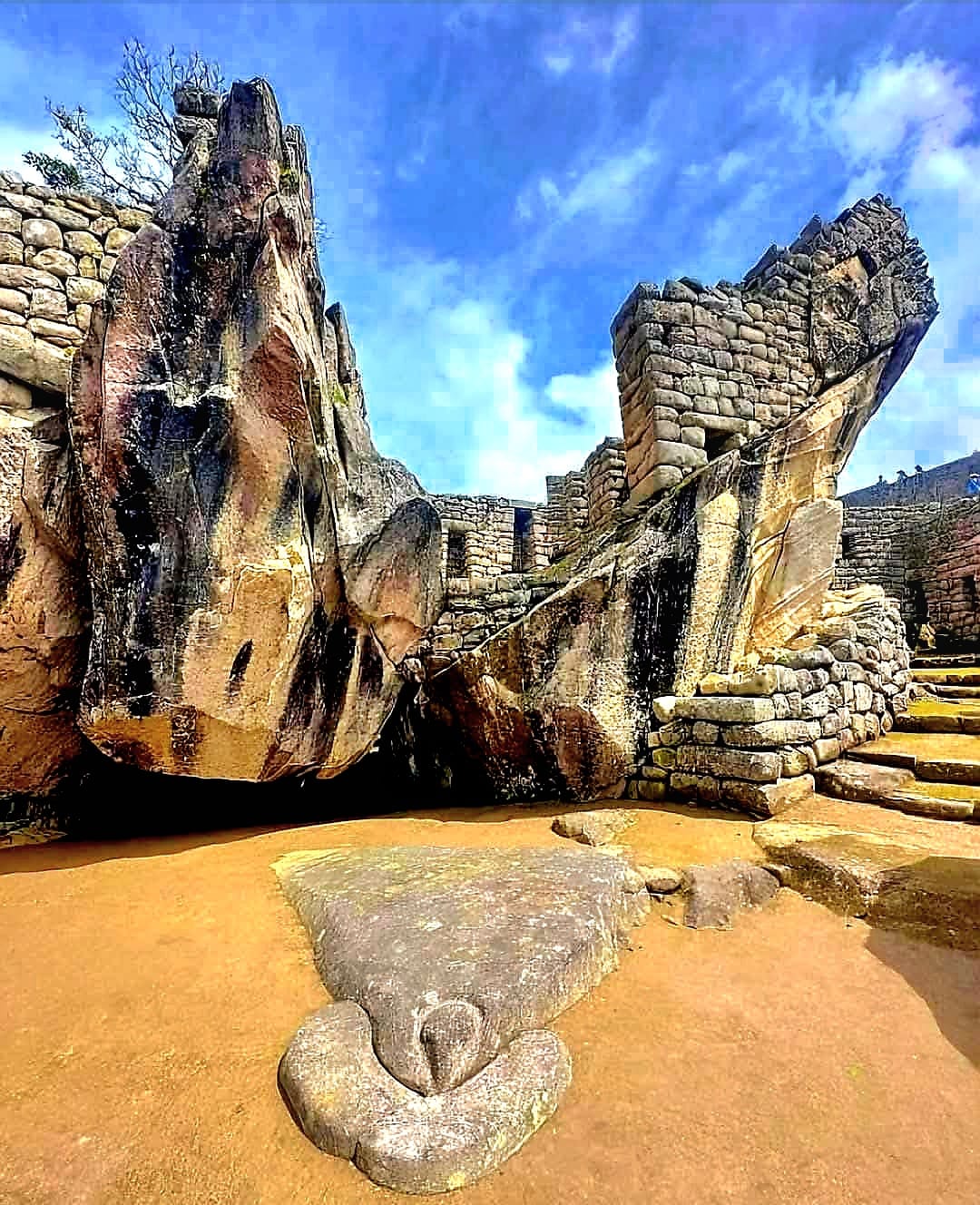 INCA TERRA PERU - TEMPLO DEL CÓNDOR #Machupicchu 🌄 - #peru 🇵🇪 MARAVILLA ...