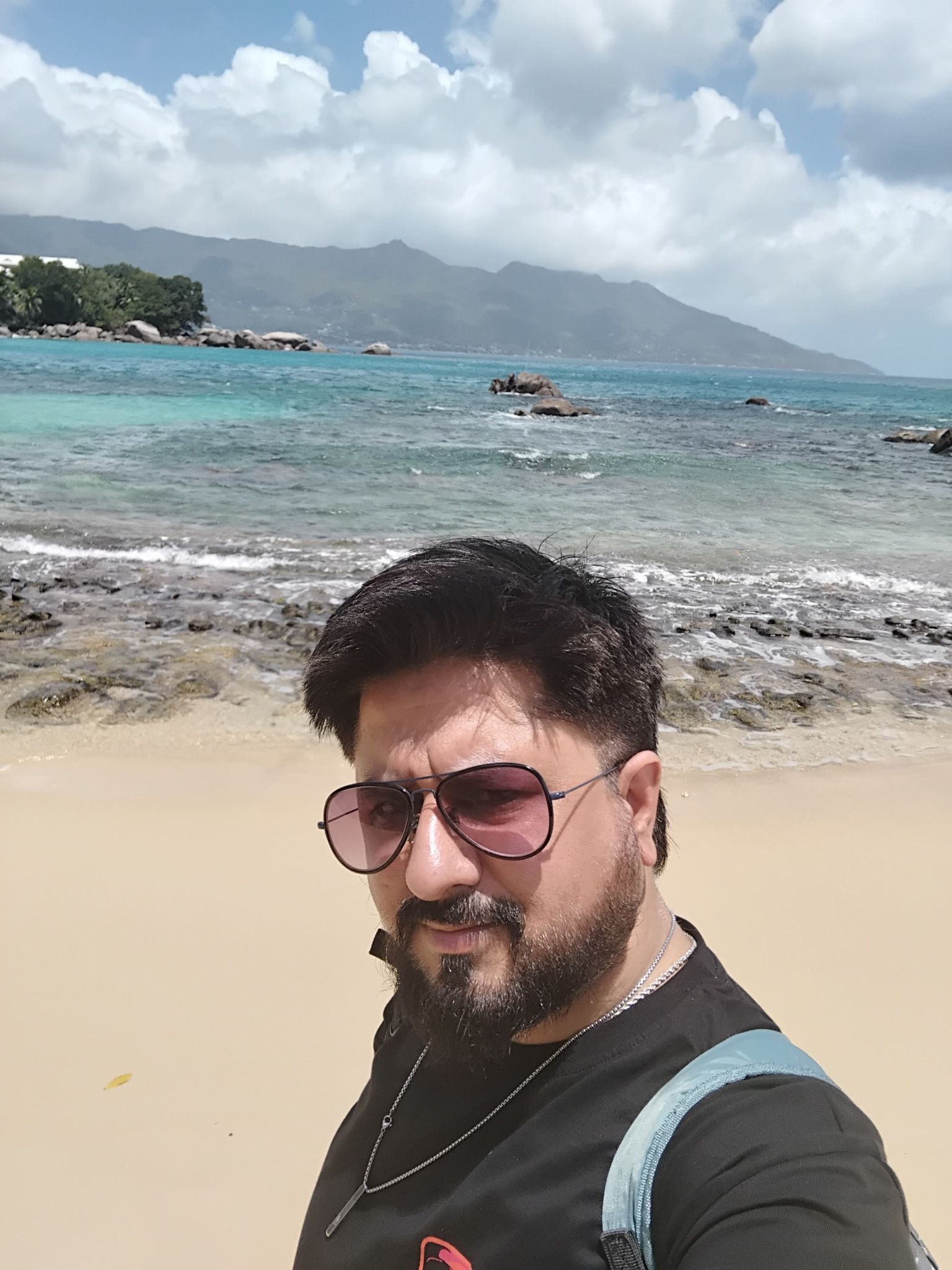 Hot sunny day, what a welcome mahe