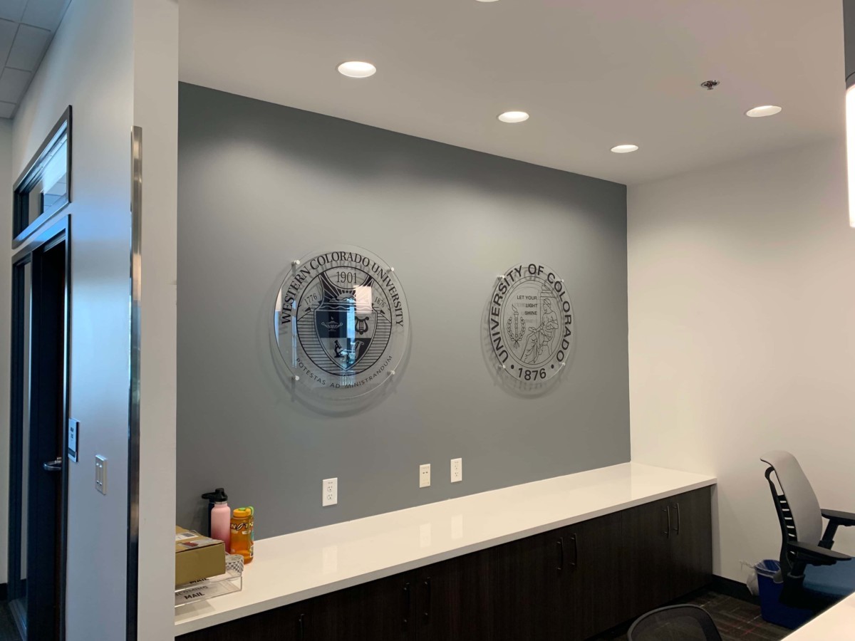 Where to Get Cheap Office Decorations in Denver: Top Budget Picks