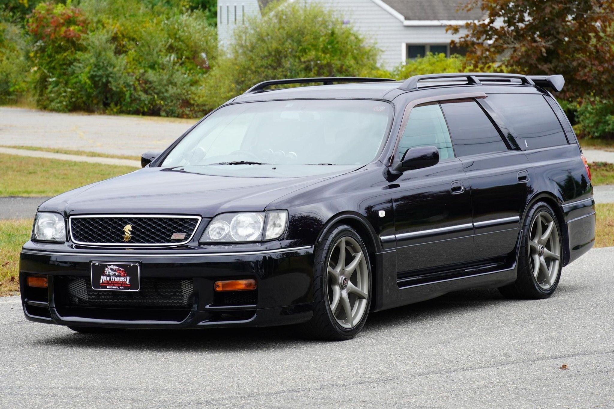 JDM-spec 5-speed Stagea 260RS Autech wagon! ? “We love fast 