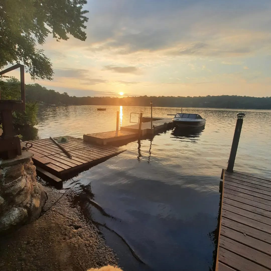 Spellman Point Lake House | East Hampton CT