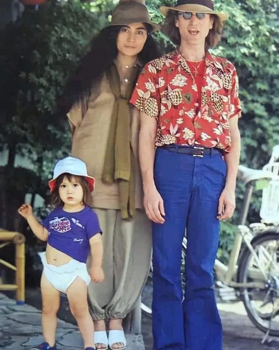 ❤️ Yoko Ono and Sean Lennon 🎸