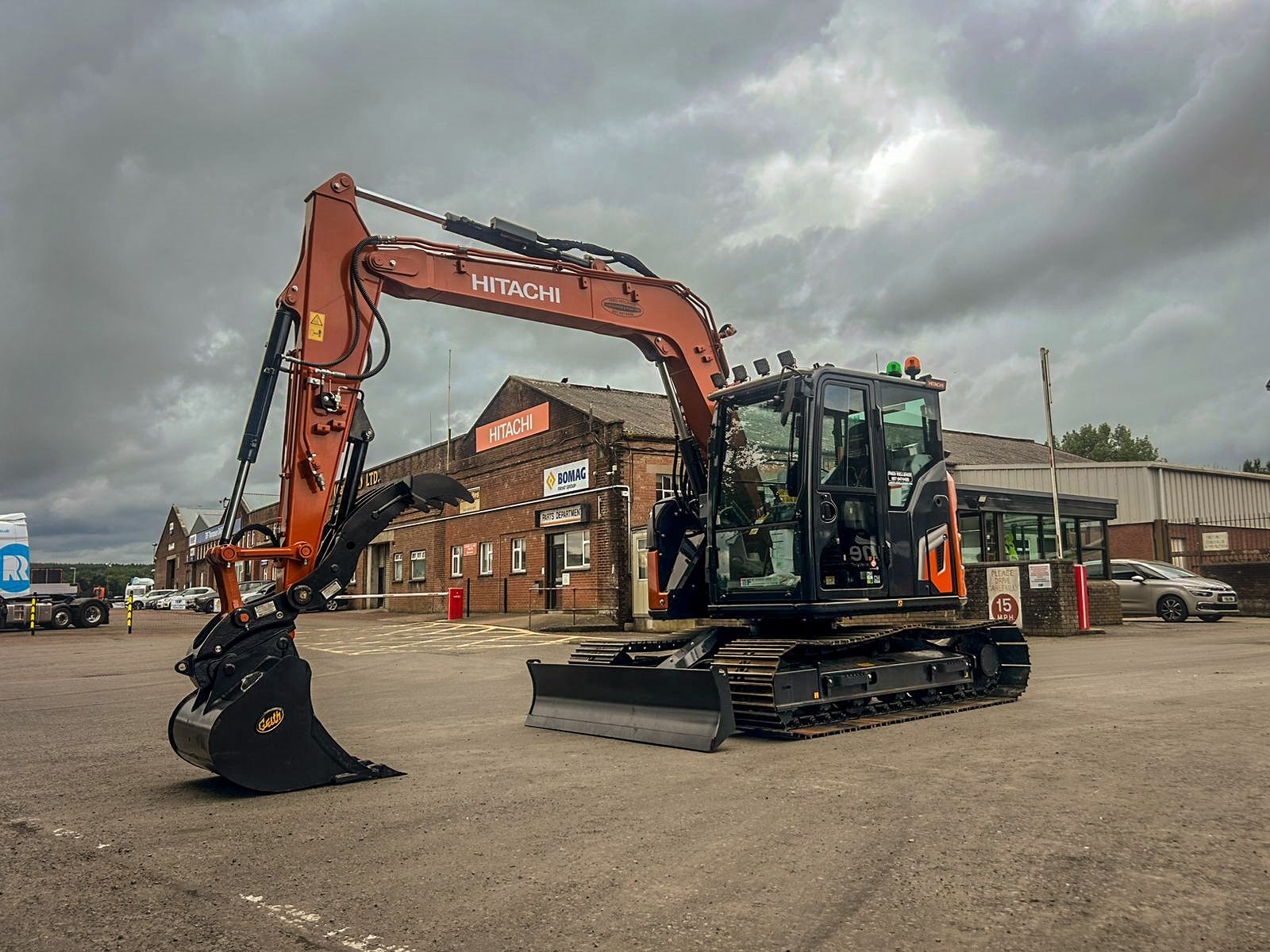 ブリエスタ New Hitachi ZX95US-7 excavator delivered to Fred Kelleher