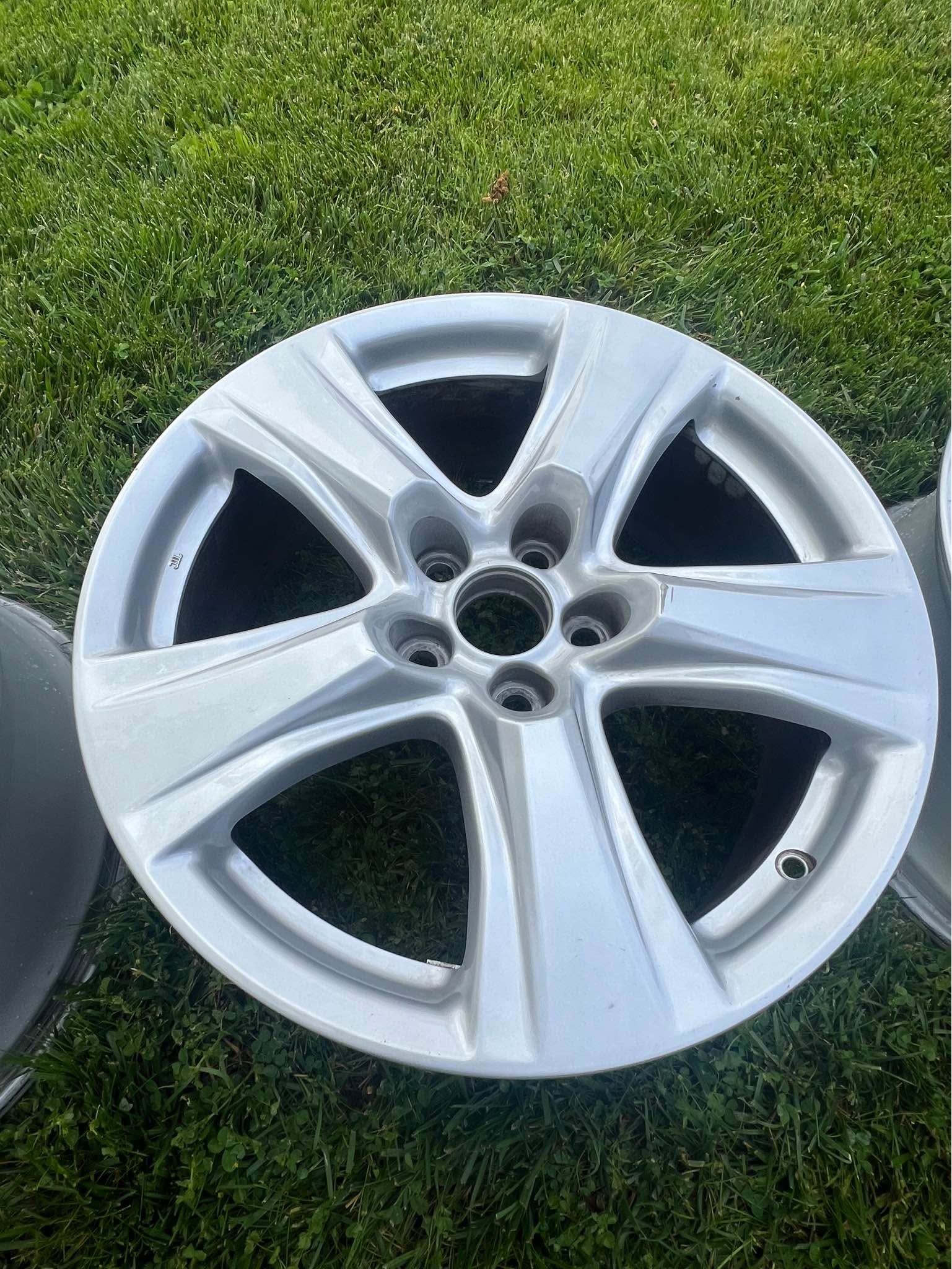 OEM Toyota RAV 4 Rims (all 4) - Car Wheels, Tires & Parts - Fontana ...