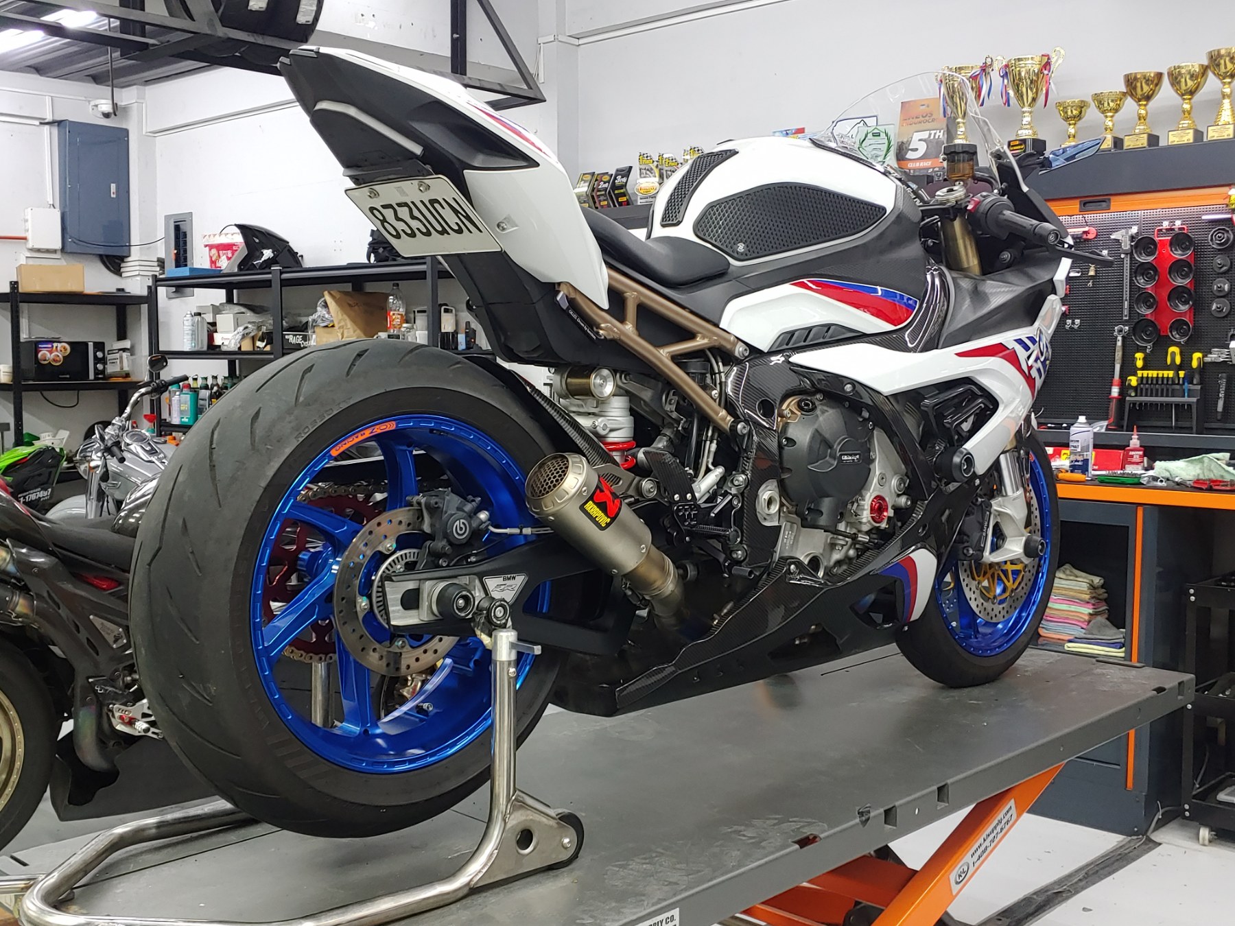 任天堂switch -01 S1000RR with OZ Racing Anodized Blue + Brembo Supersport Rotor
