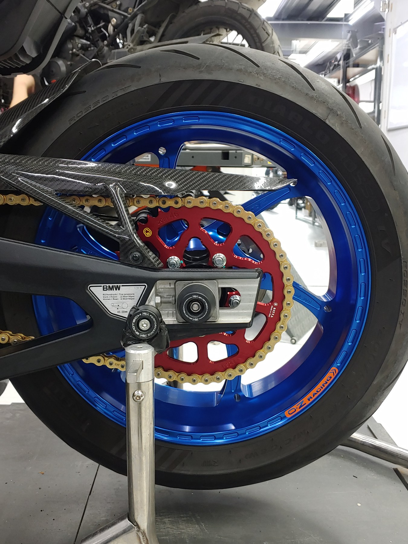 任天堂switch -01 S1000RR with OZ Racing Anodized Blue + Brembo Supersport Rotor