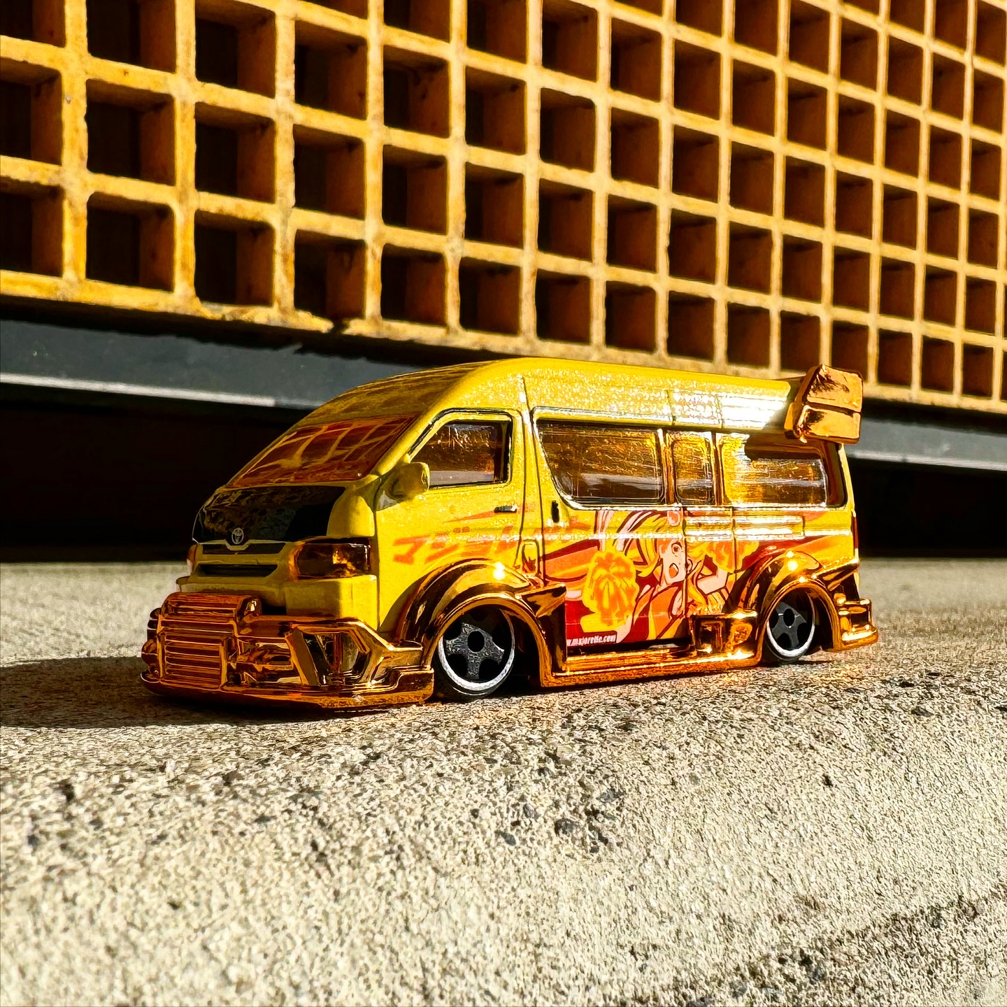 Drop it like it's hot! Here's the Hiace from our Japan Deluxe