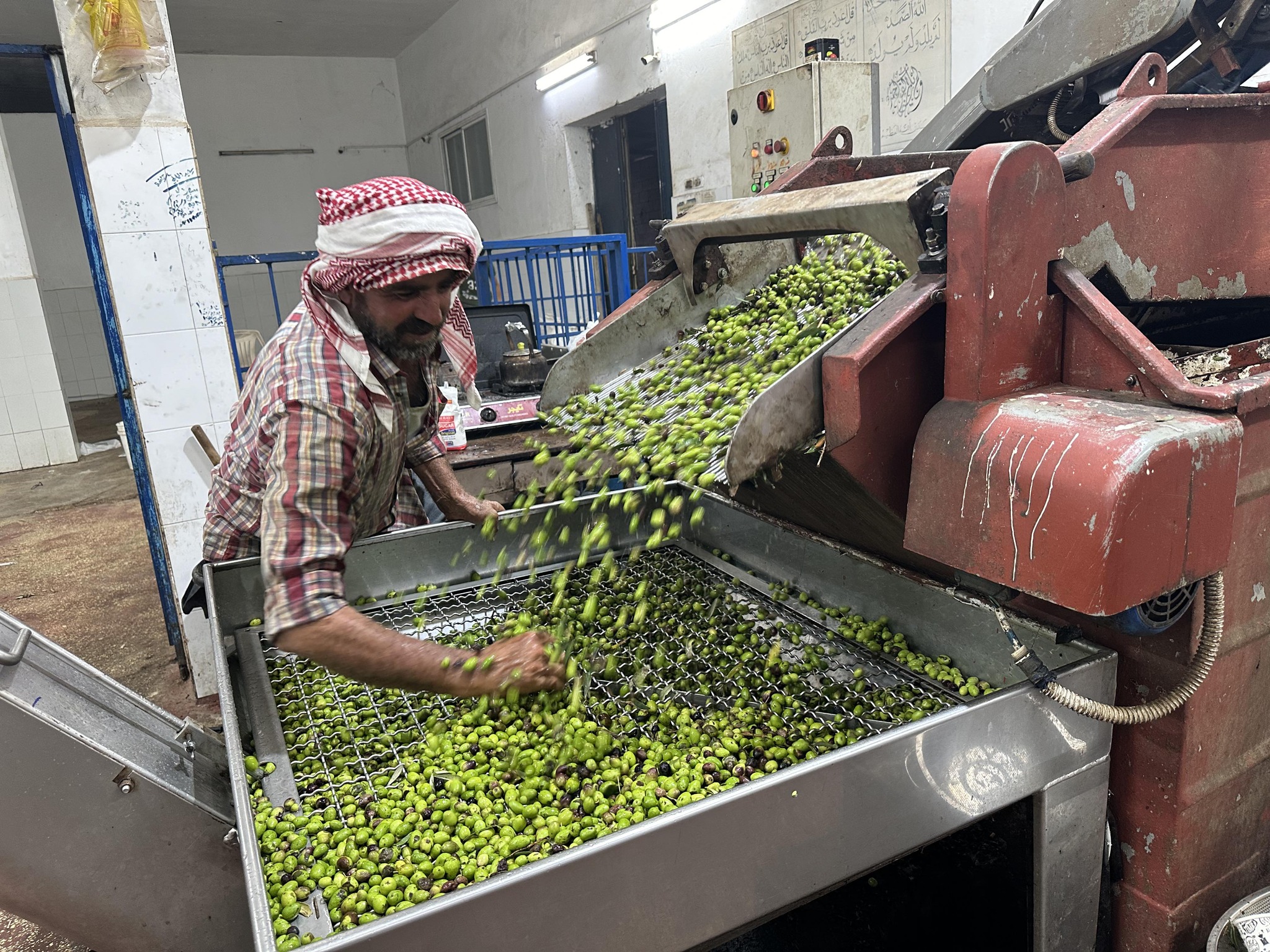 Asira El Shamaliya Press Oil Machain معصره عصيره الشماليه الحديثة | Nablus