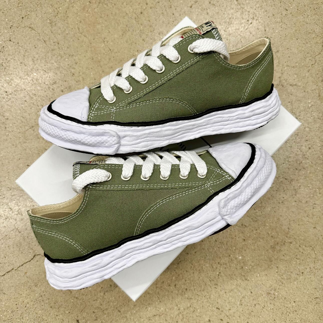BRAND NEW MAISON MIHARA YASUHIRO LOW SIZE 43 EU / 10 US OG ALL 