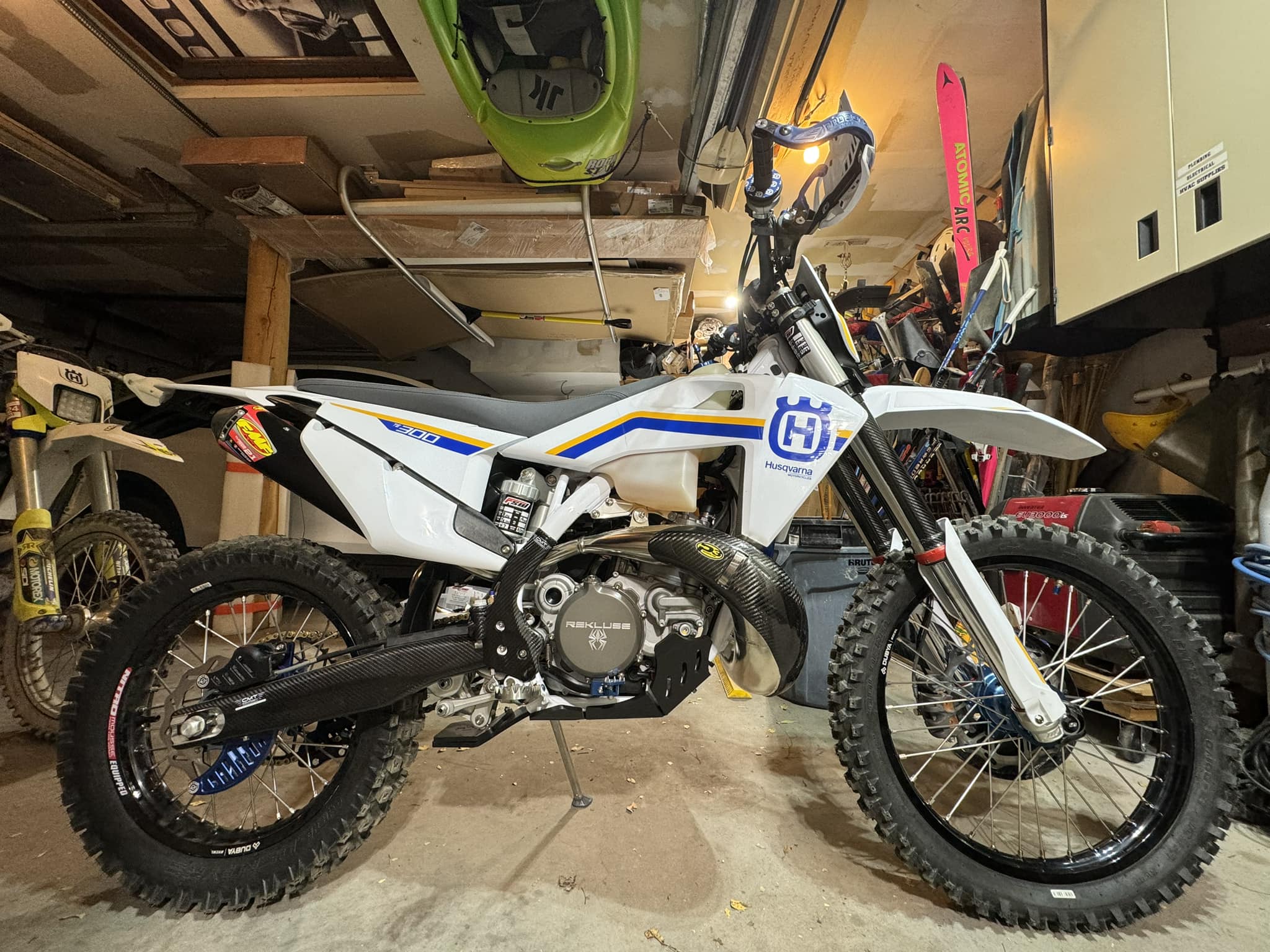 Nardo grey plastics for 2022 Husqvarna TE300