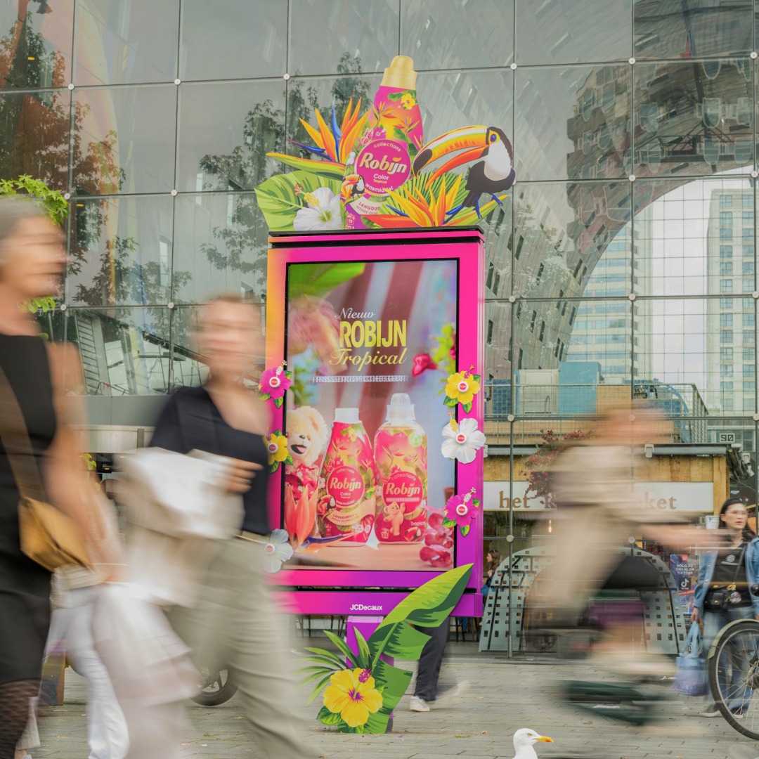 JCDecaux - 🌺 Rotterdam just got a tropical makeover!...