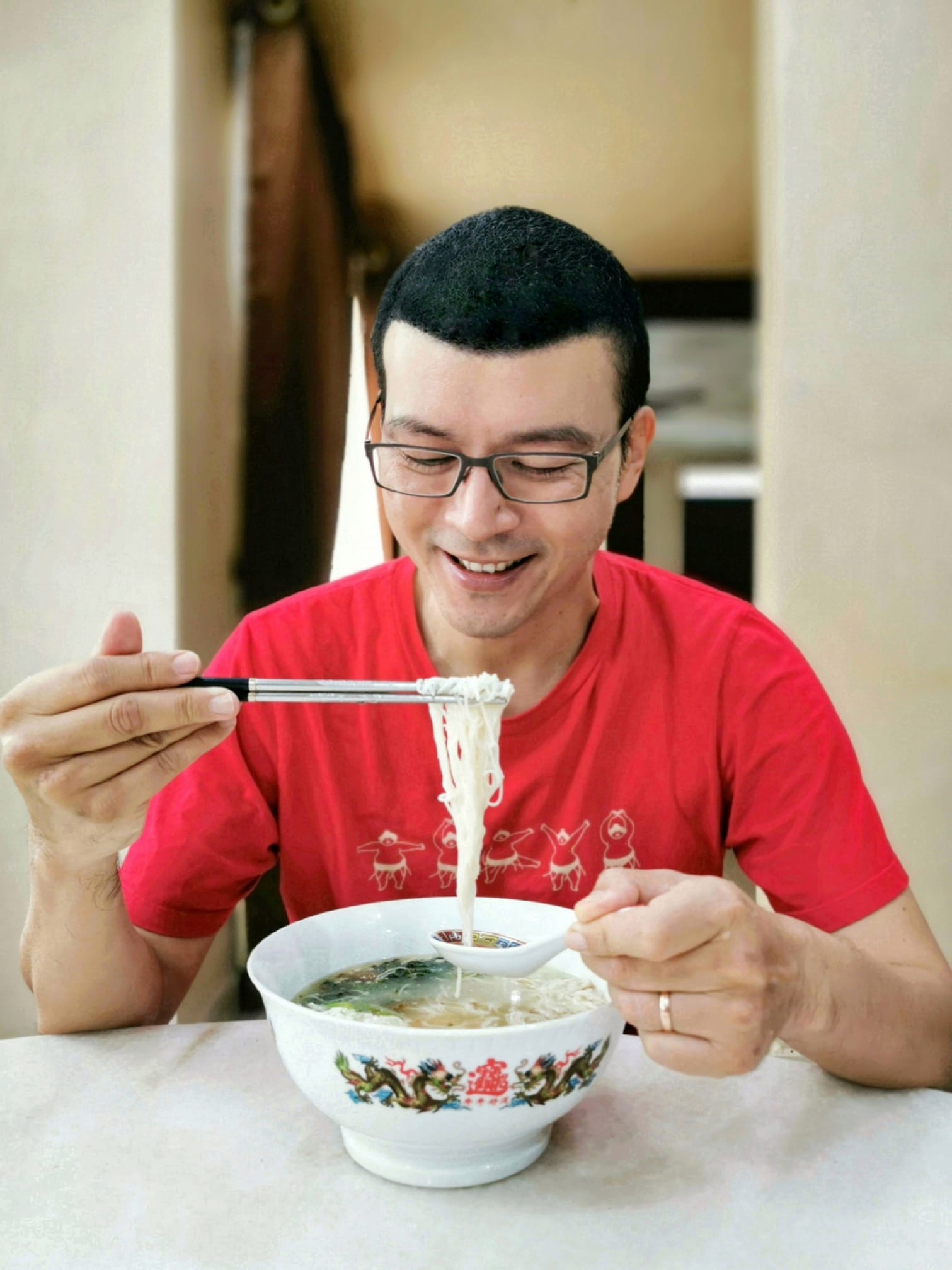 2026年04月11日的八度空间华语新闻！ 由主播 Owen Yap 叶剑锋与 Yi Rou 张以柔为大家播报国内外最新消息！ 8TV ...
