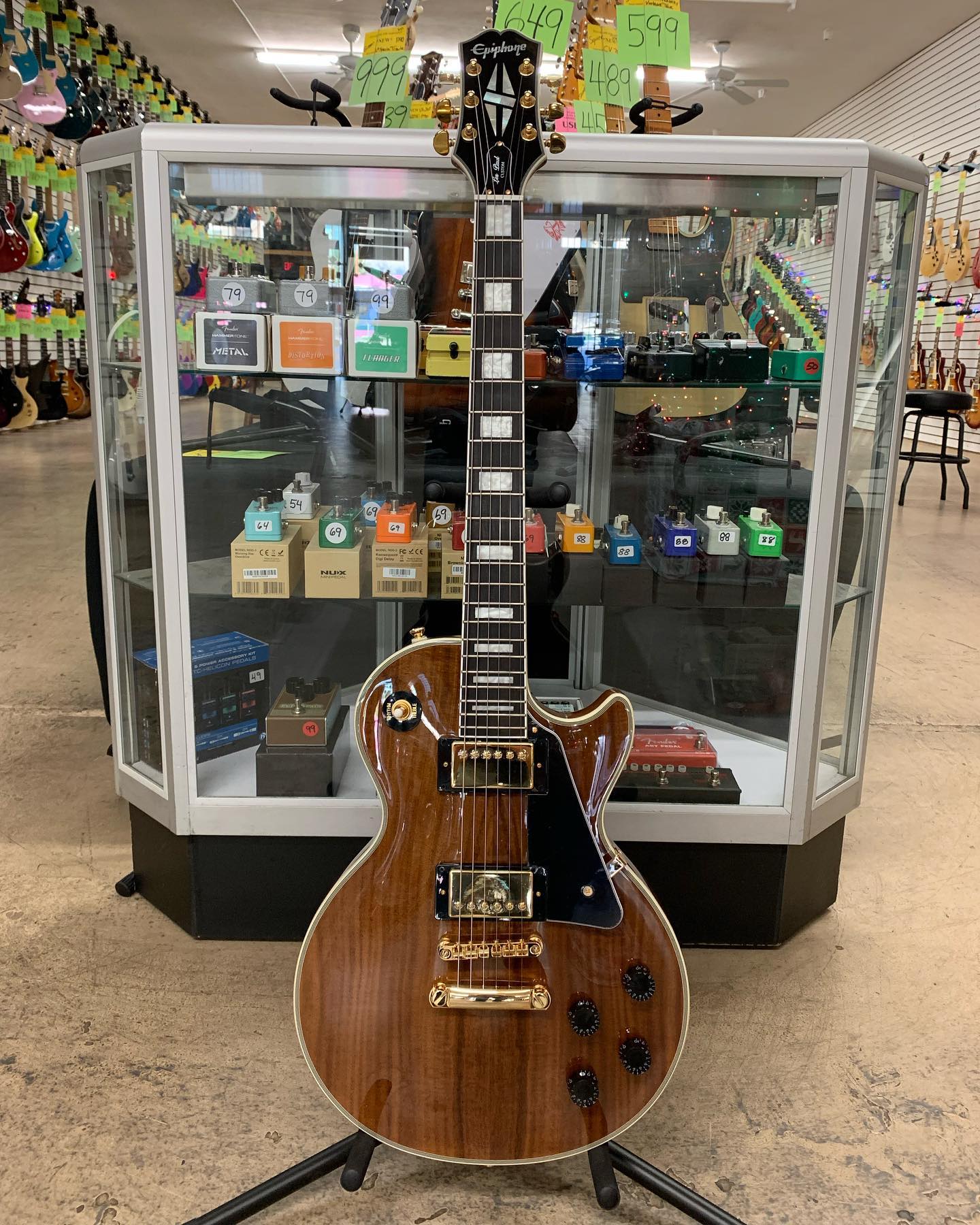 Epiphone Les Paul Custom Pro Koa guitar features