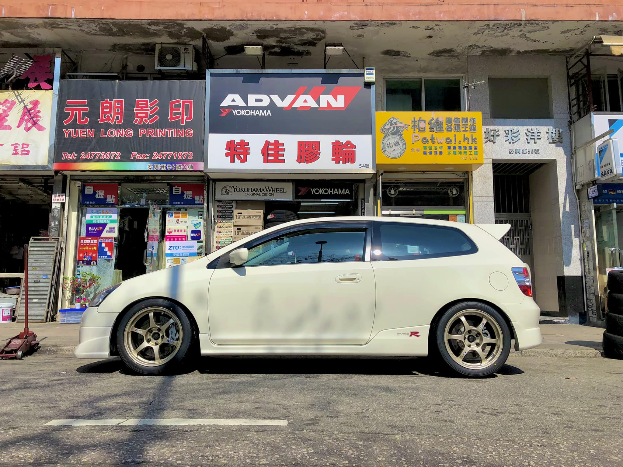 HONDA CIVIC EP3 Wheel — SSR TYPE-C 17” Gold (已停產） Tire — ADVAN 