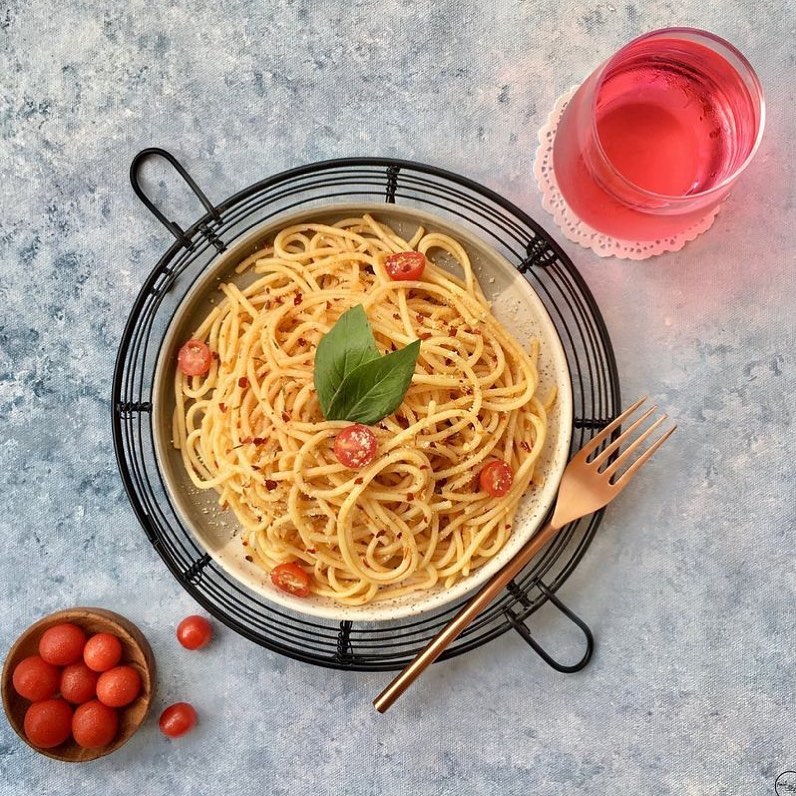 Studio Jiwe - Grab our Dwait plates to make binging easy & stylish 🙌🏻 ...