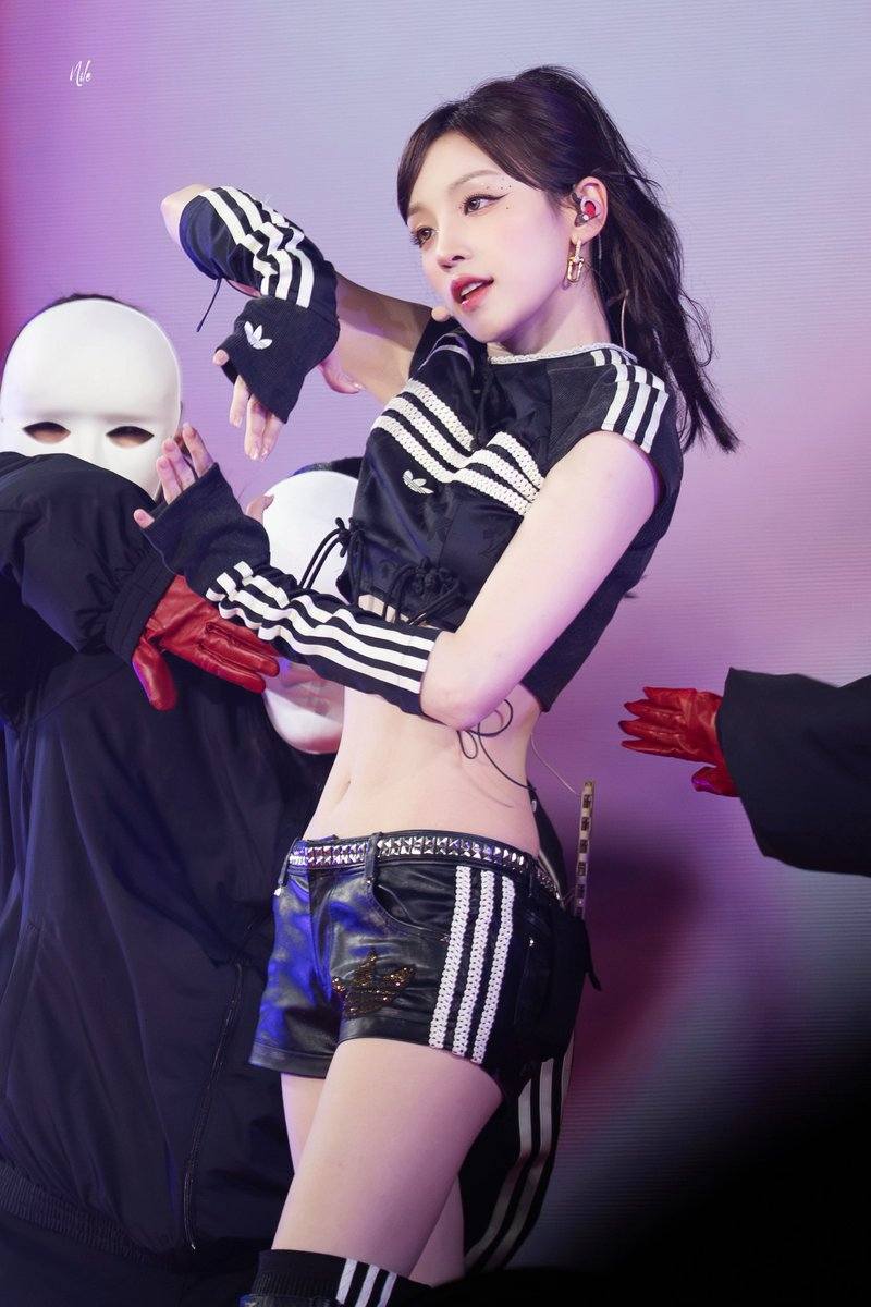 Gorgeous Yuqi 🖤 