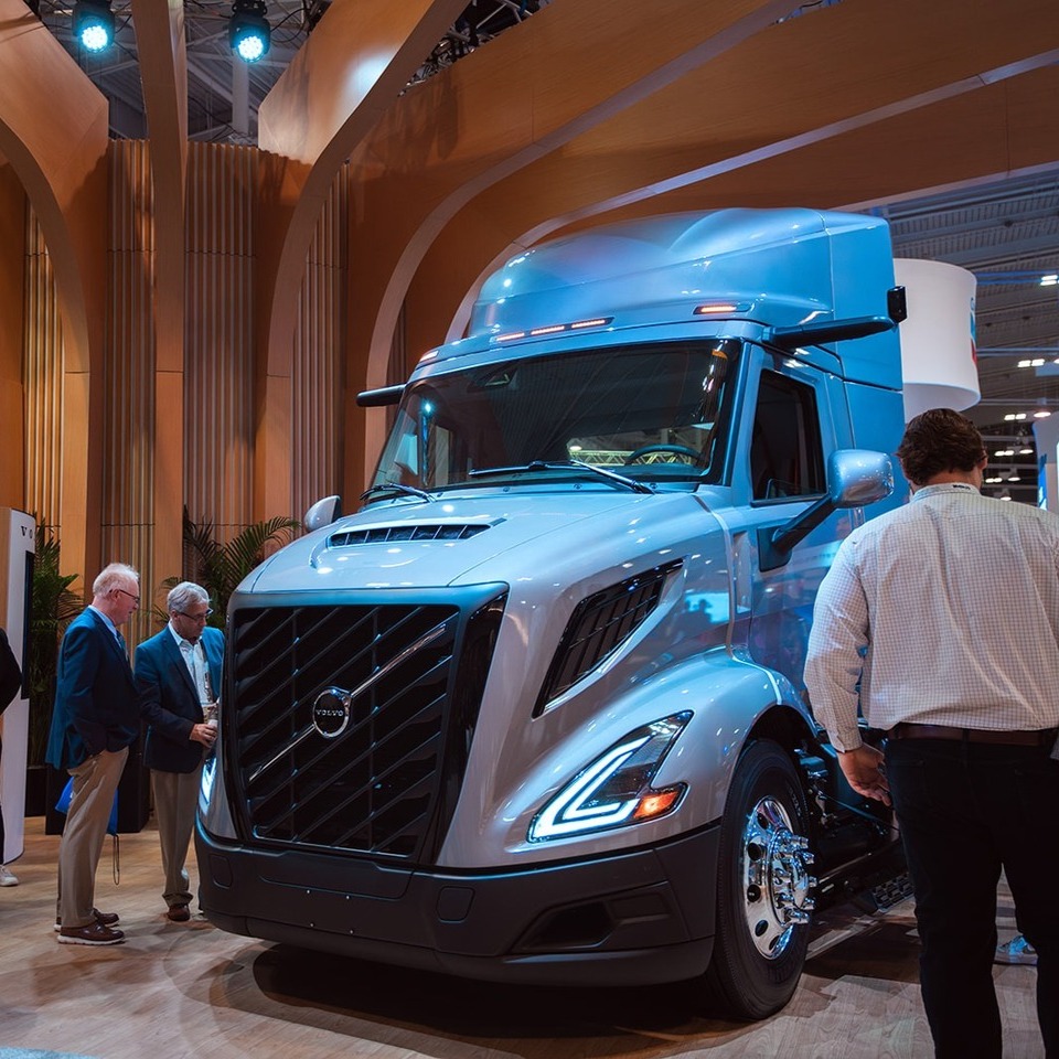 R&R Truck Centers | Youngstown OH