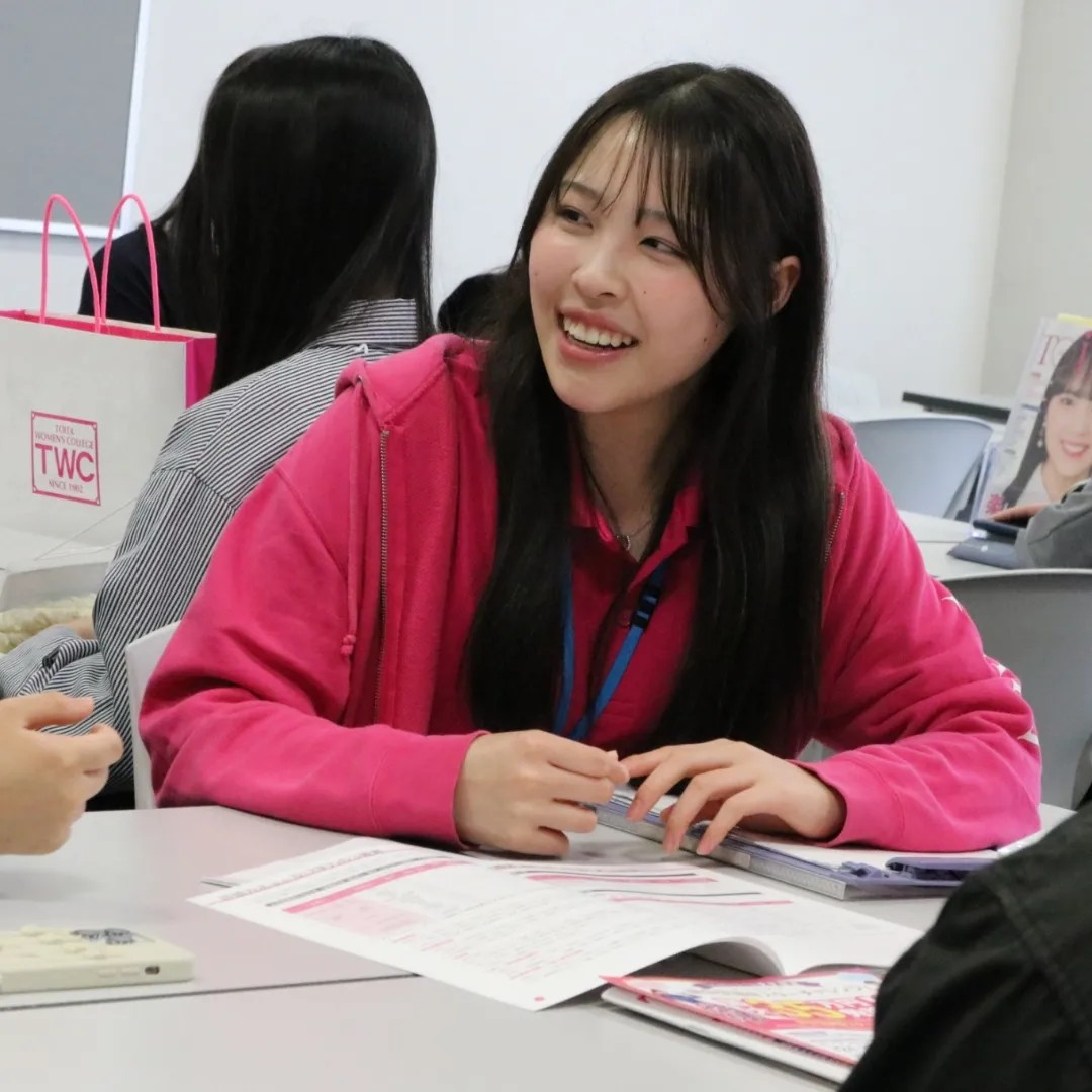 戸板女子短期大学 - 戸板女子短期大学 updated their cover photo.