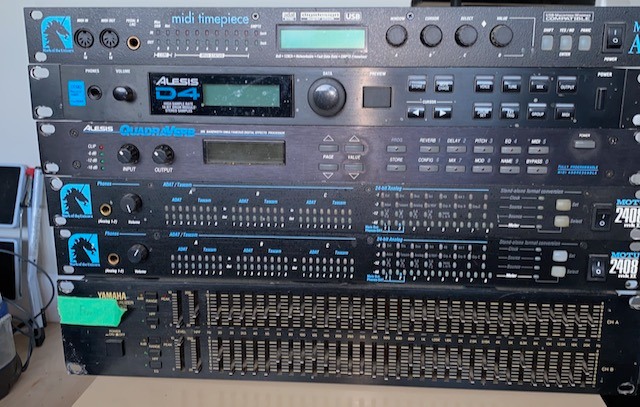 2x MOTU 2408 digital converters & 1 x 424 PCI card for Mac . £300