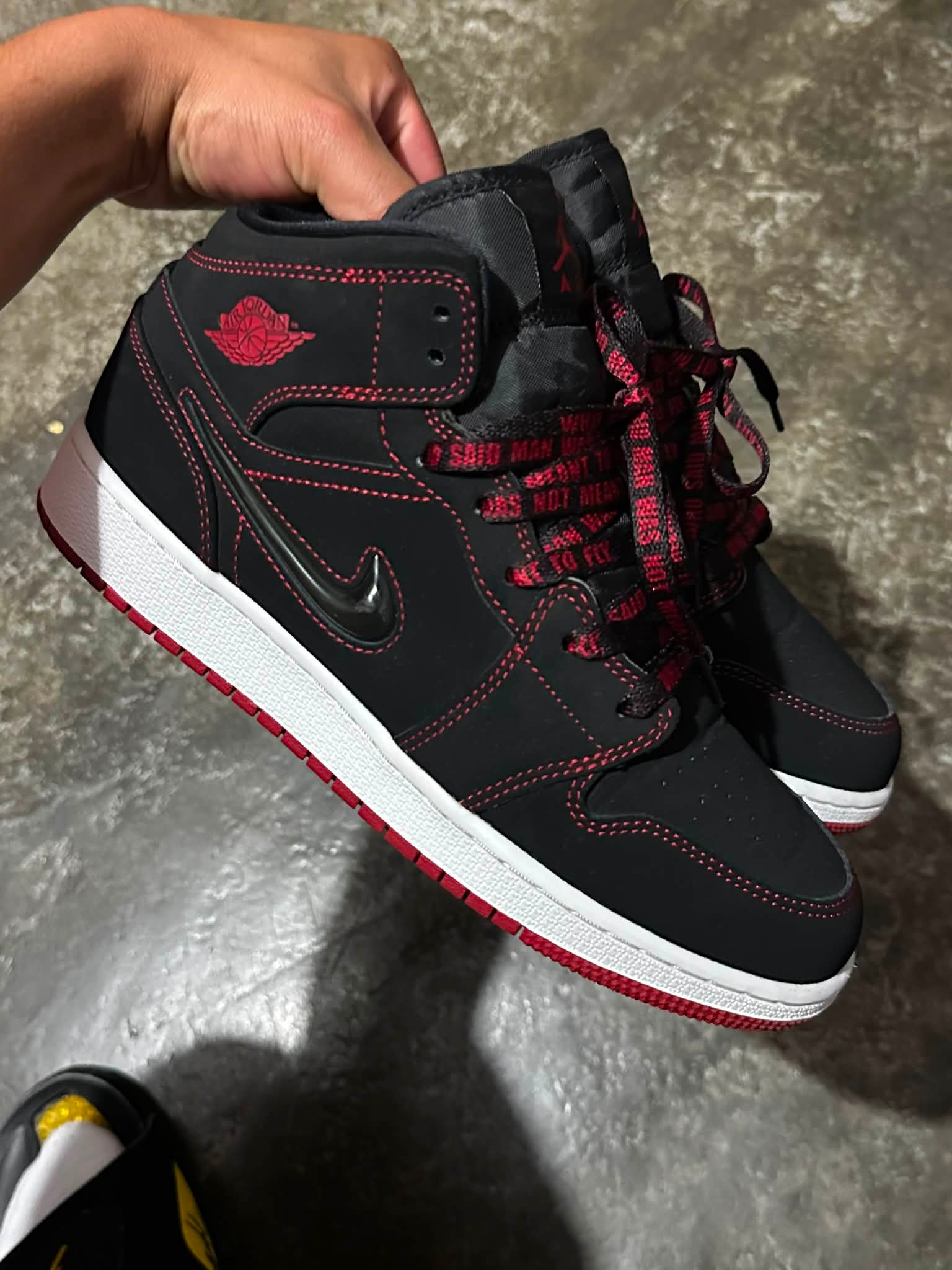 Jordan 1 mid Gym red #24.5 originales nuevos sin caja Entrego