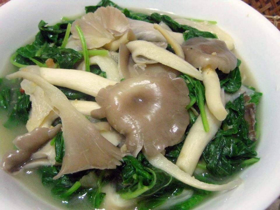 Resepi Sheila Rusly Sup Bayam Dan Cendawan Bahan Bahan 2 Ikat Sayur Bayam 150gm Cendawan Tiram 1 Genggam Udang Kering Direndam 2 Biji Bawang Kecil 2 Ulas Bawang Putih 2 Sudu Sos Tiram