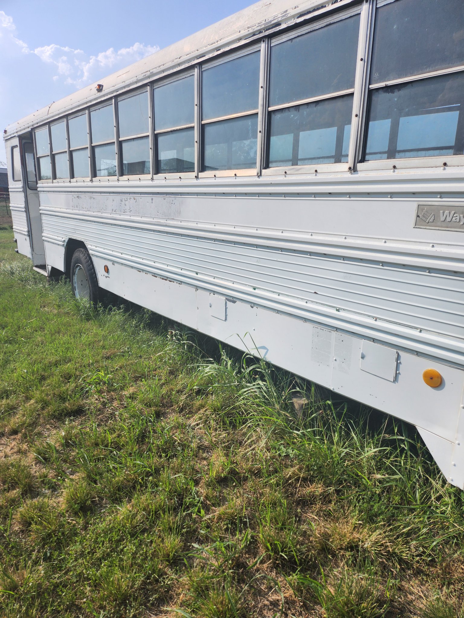 Loadstar 1700 Diesel Engine and/or Entire Bus - Buses - Early, Texas ...