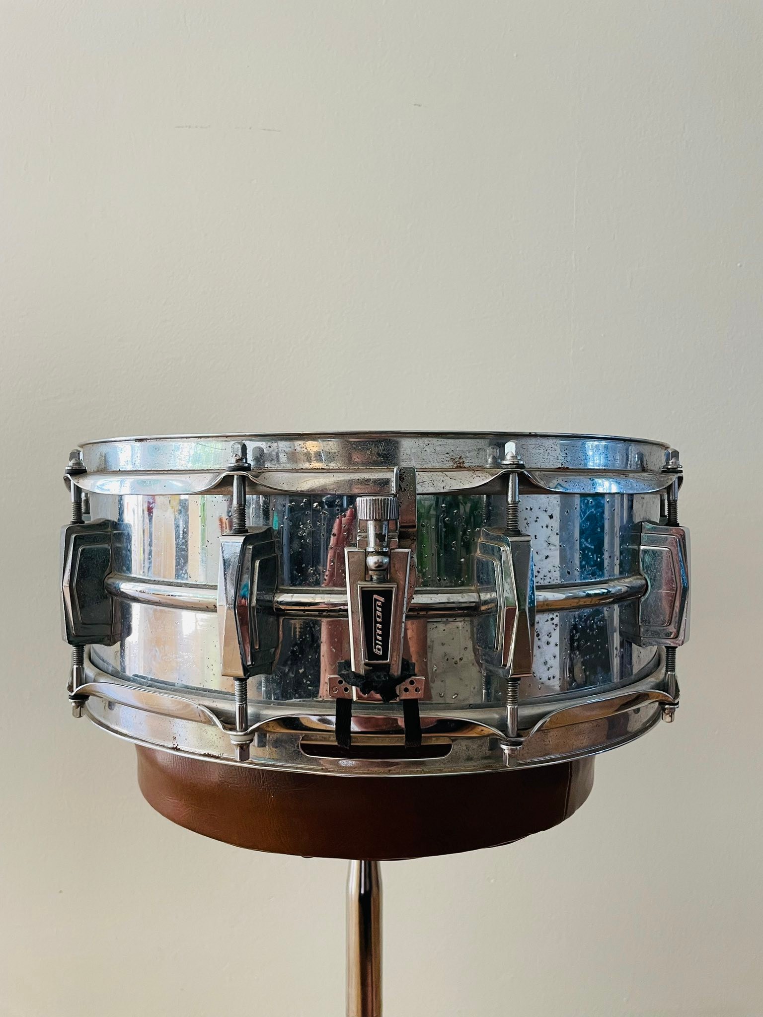 What is the story behind the 1966 Ludwig Supraphonic LM400 snare drum?