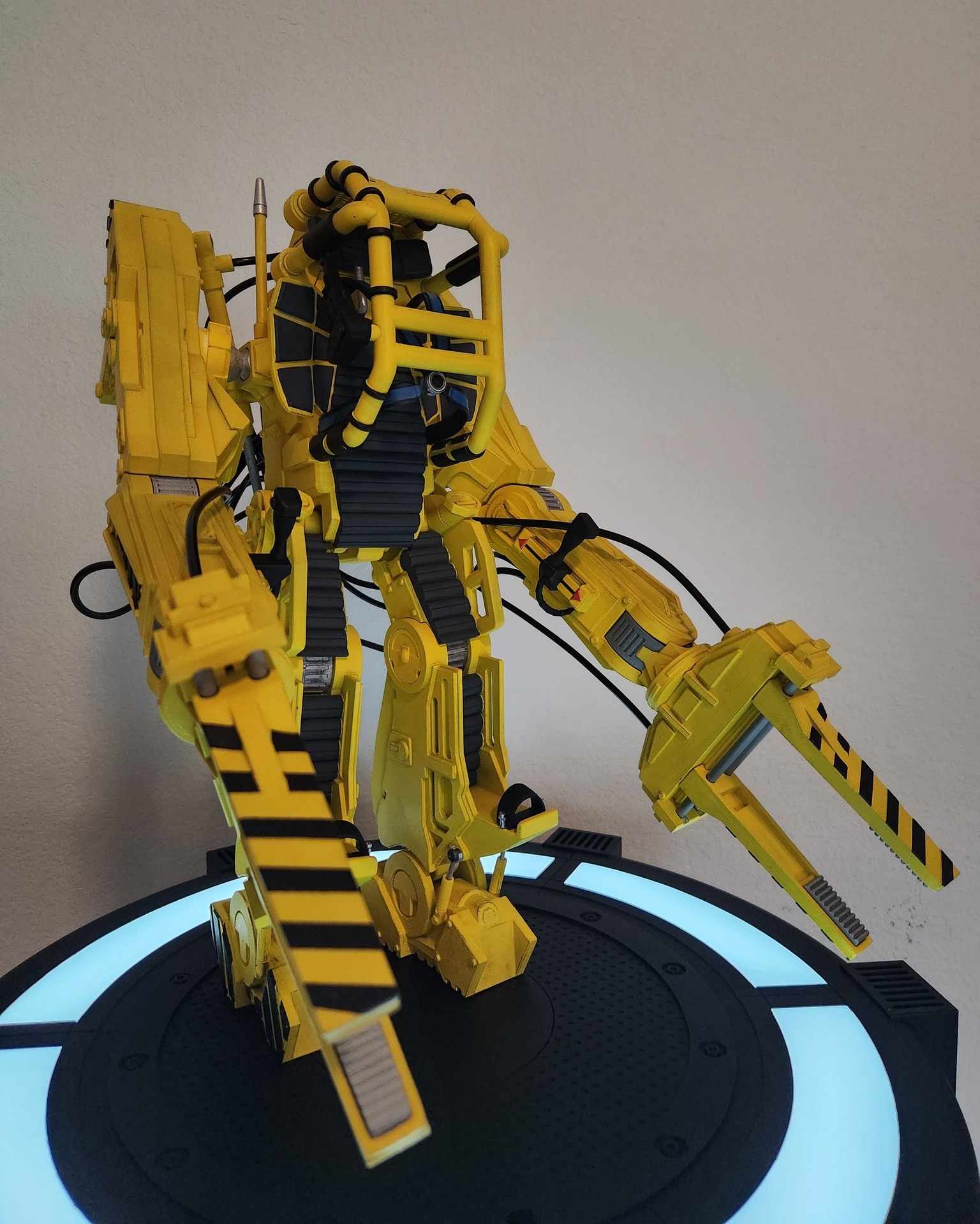 Aliens Power Loader 1:12 scale model kit